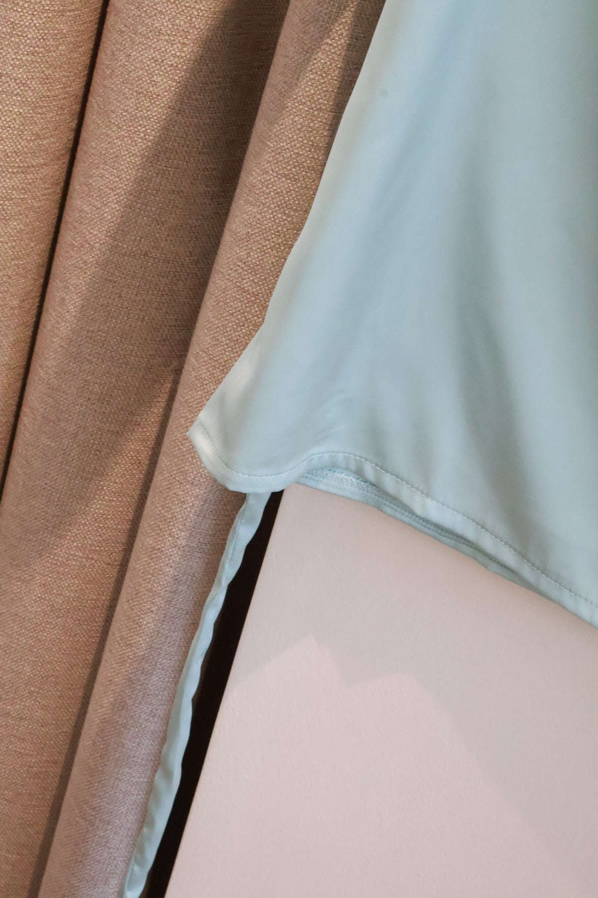 STUDIO RUE SATIN OFFSHOULDER