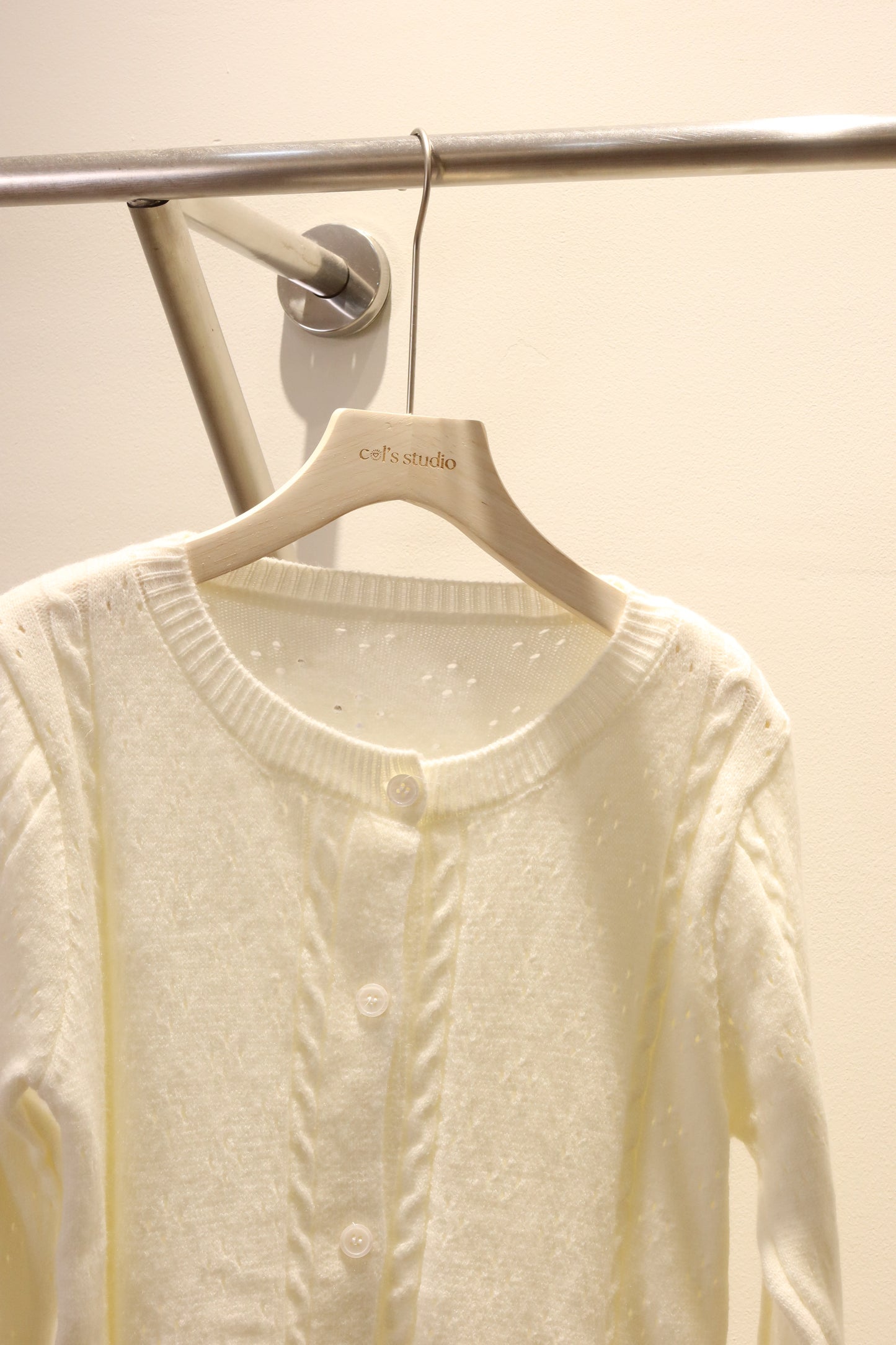 CREAM CARDIGAN