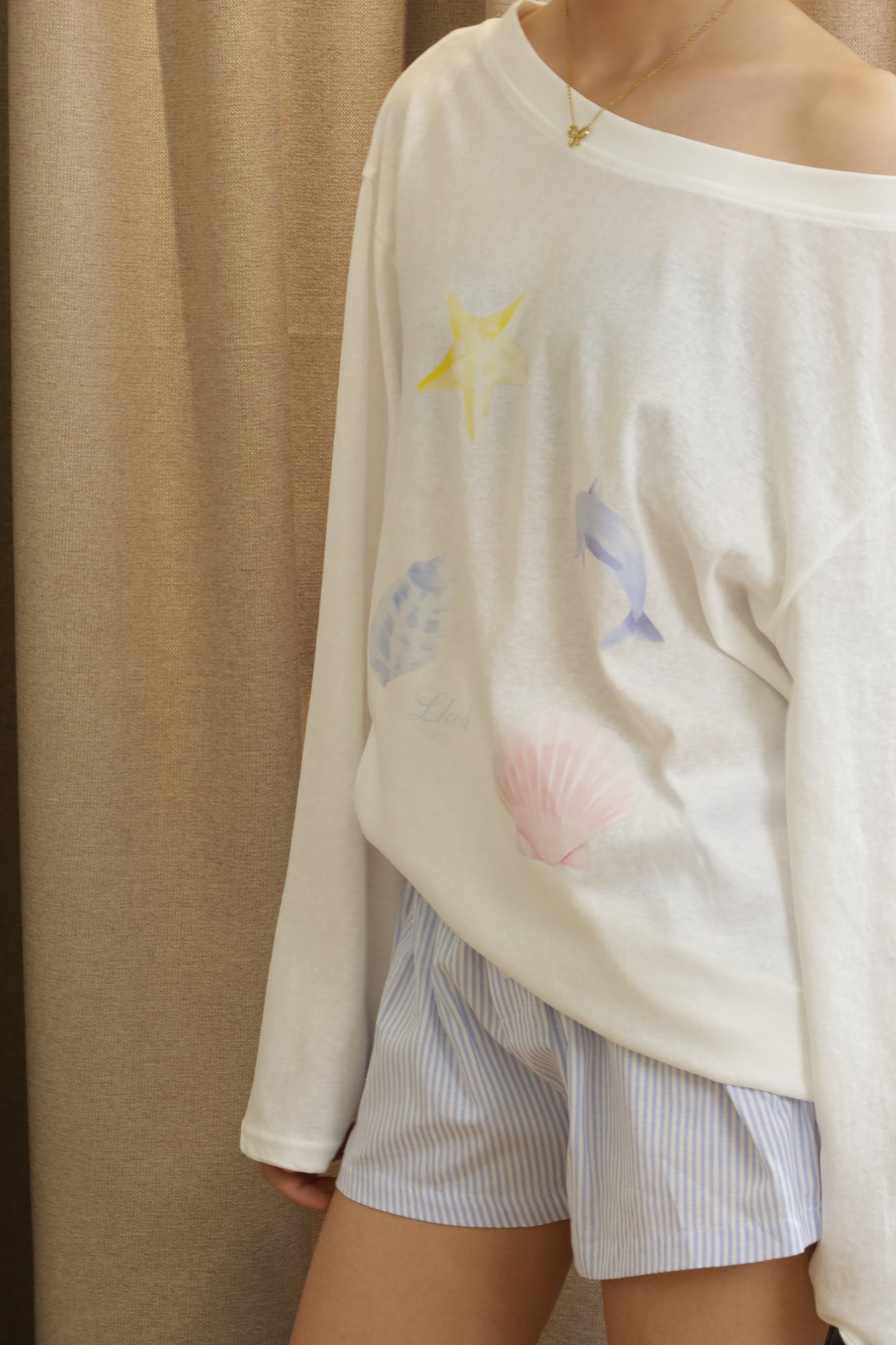 Beach vibes Half shoulder tee