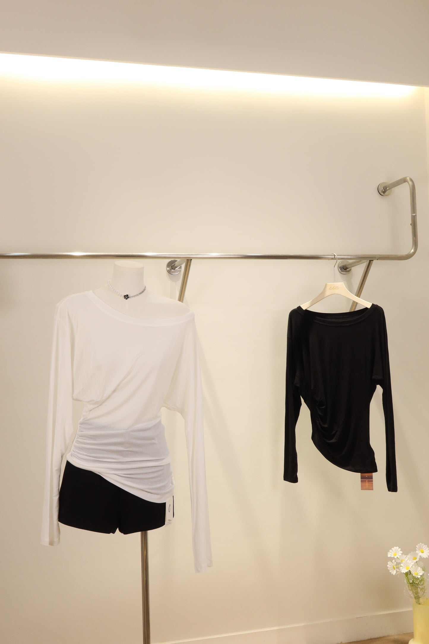 Half shoulder outerwear