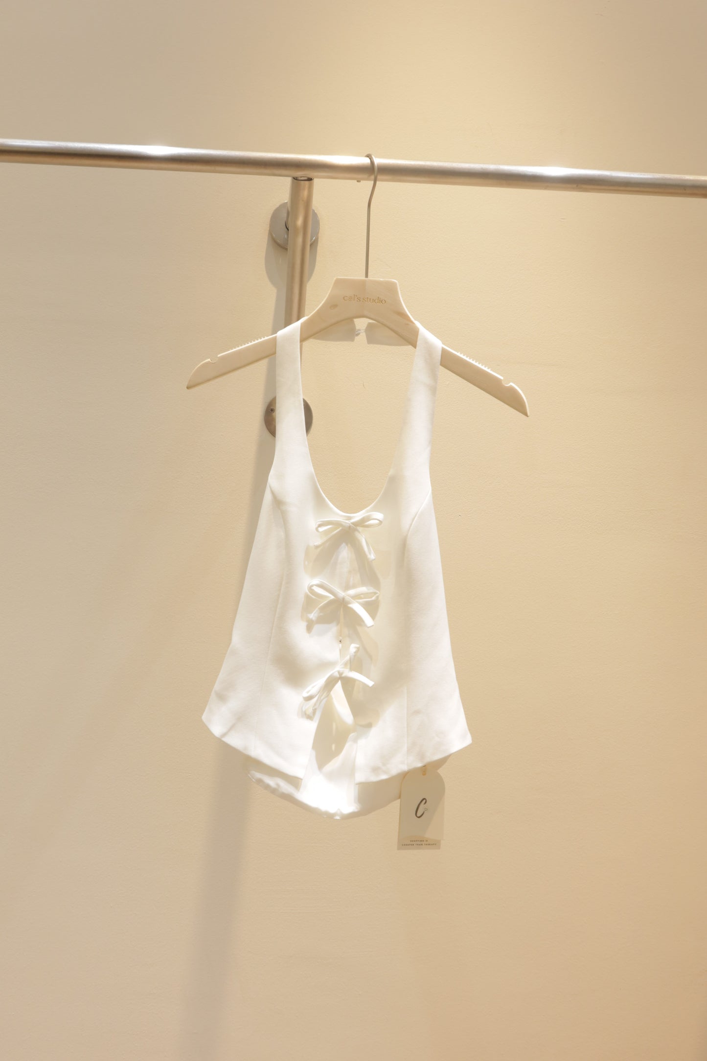 3 Ribbon halter top
