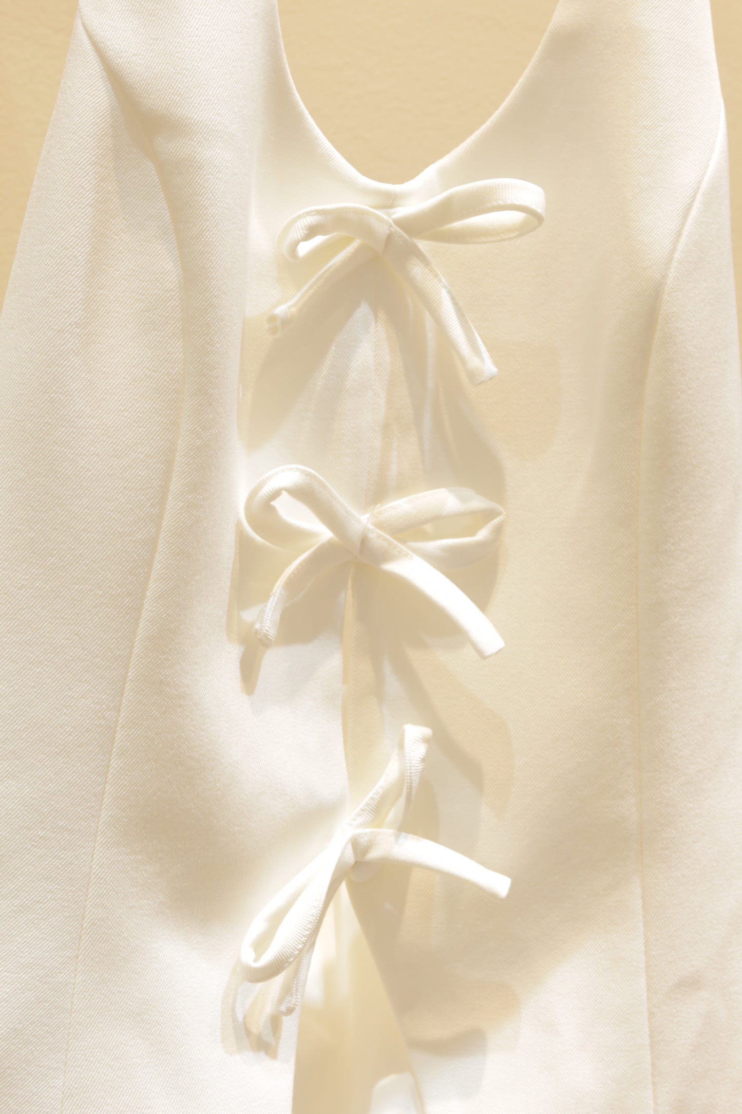 3 Ribbon halter top