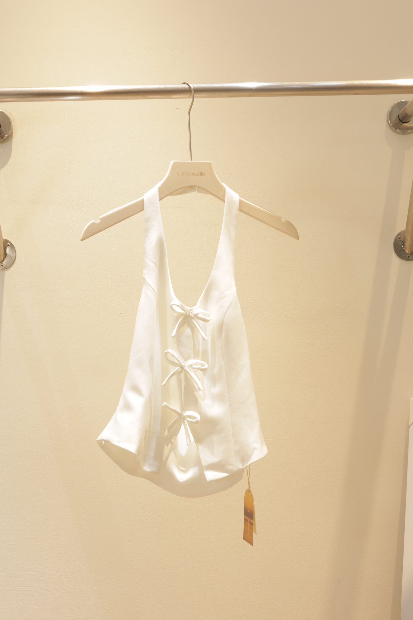 3 Ribbon halter top
