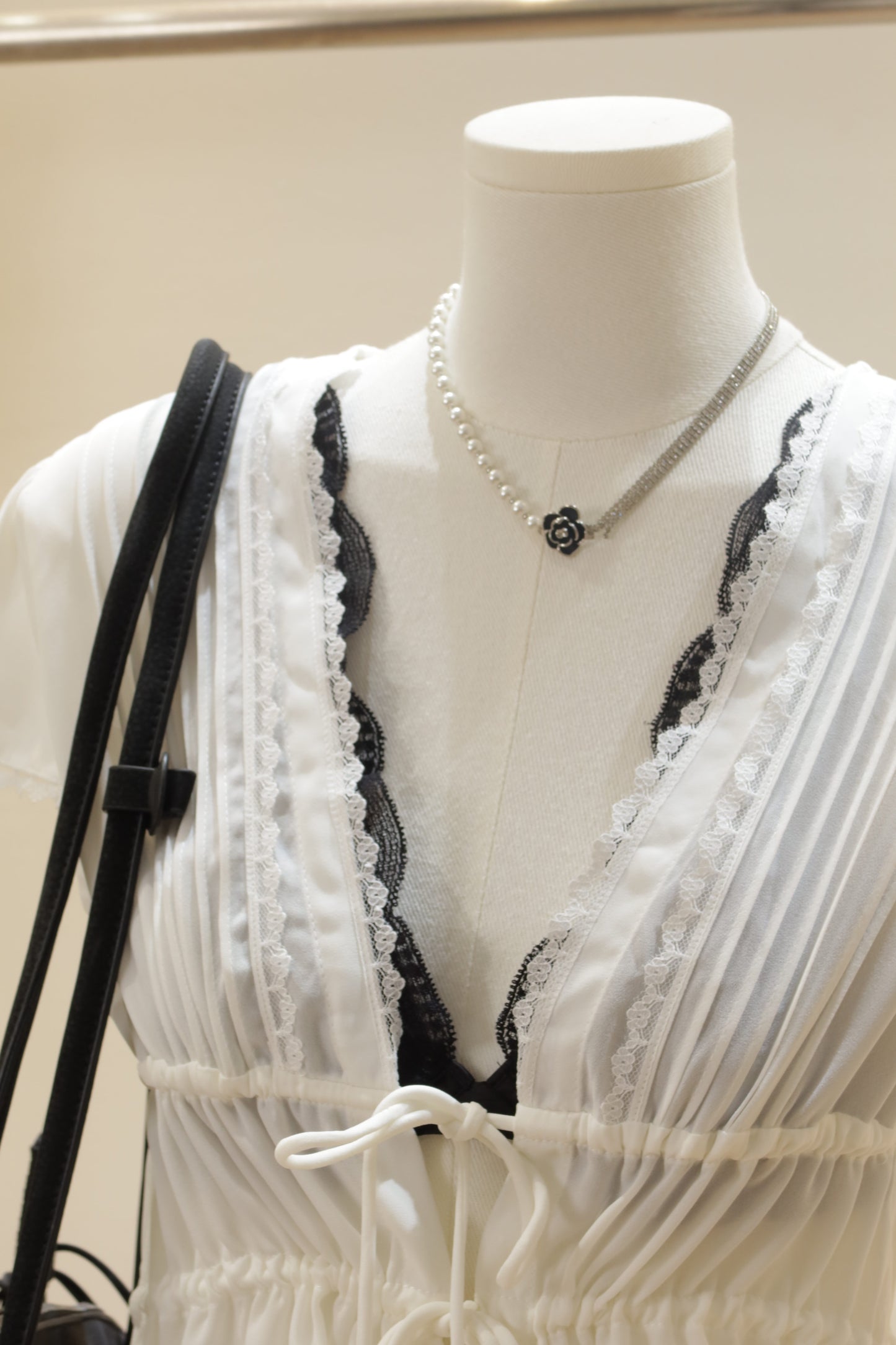 GARDENIA white top