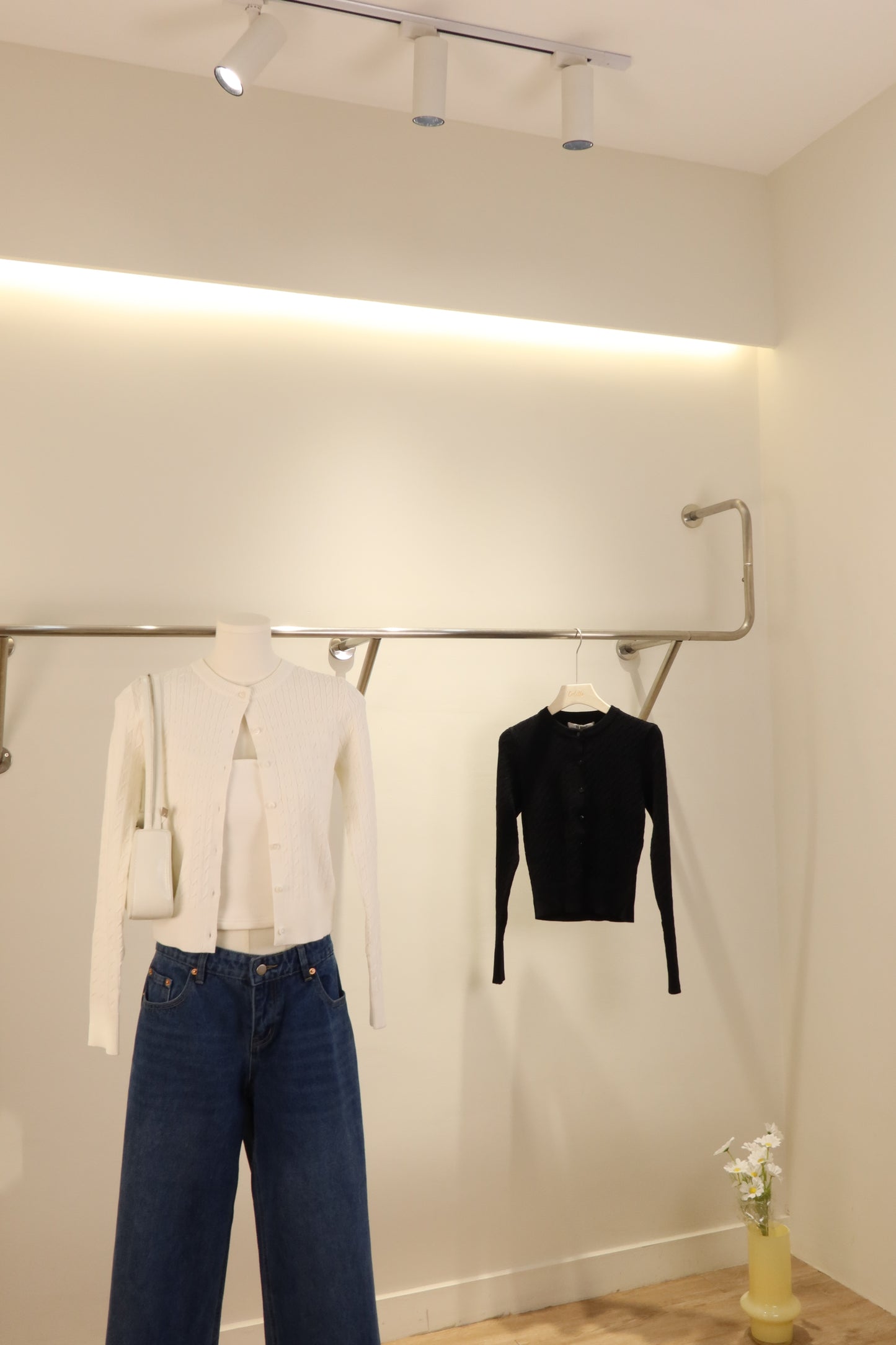 PLAIN KNITTED CARDIGAN