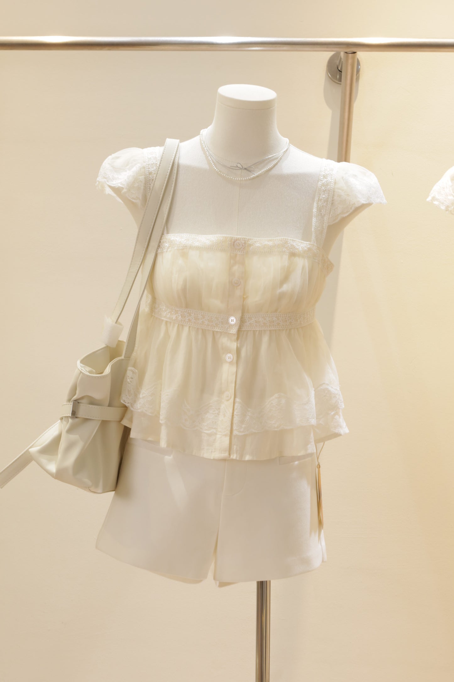 MESH LACE FLOWY TOP