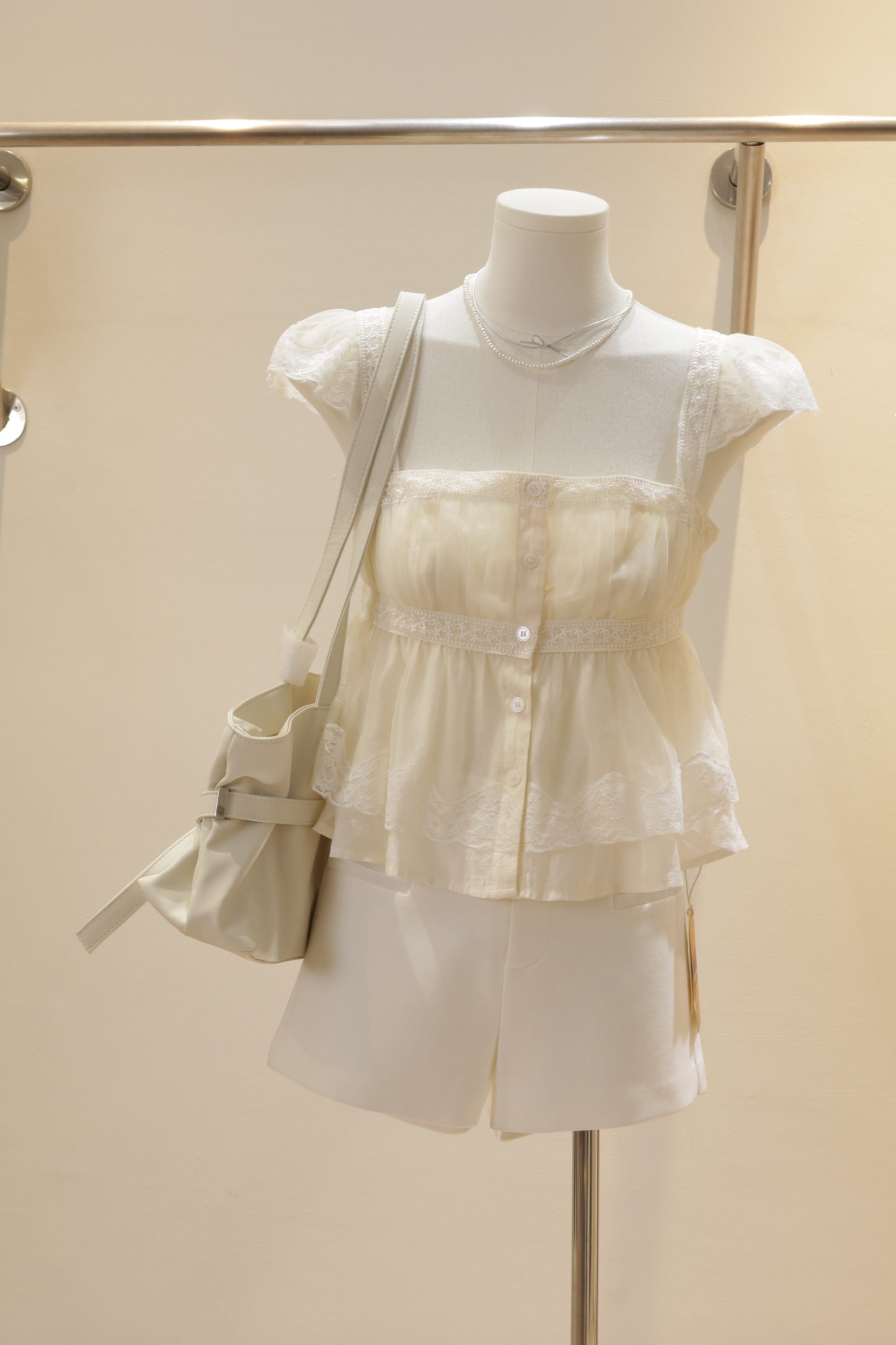 MESH LACE FLOWY TOP