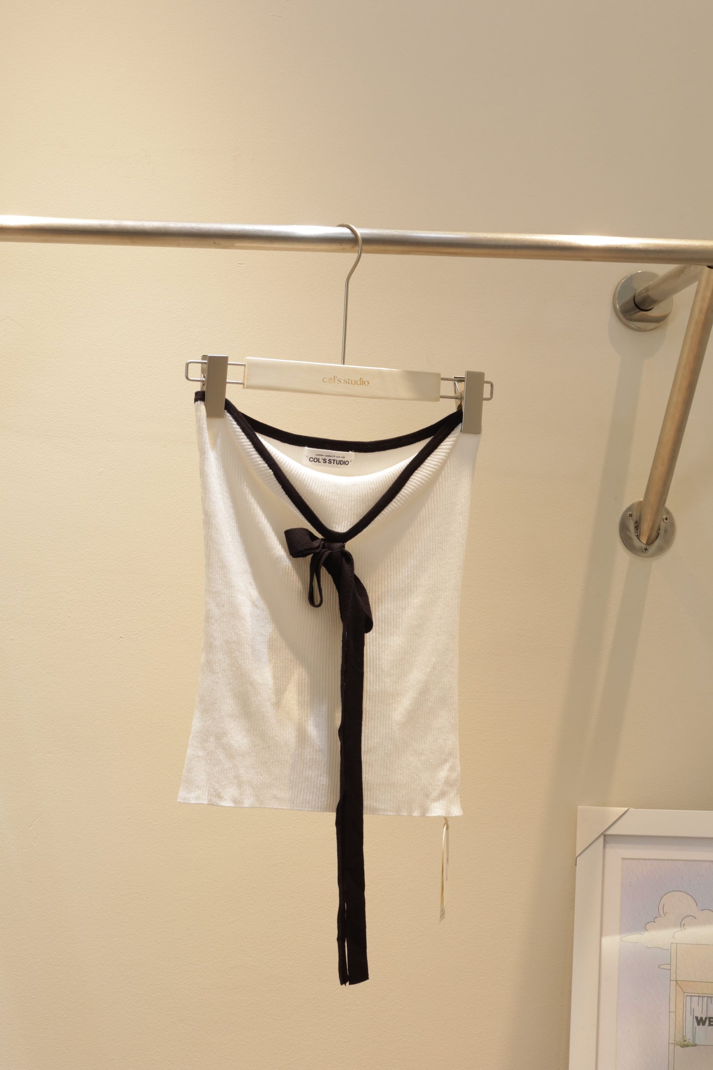 Knitted neck tie top