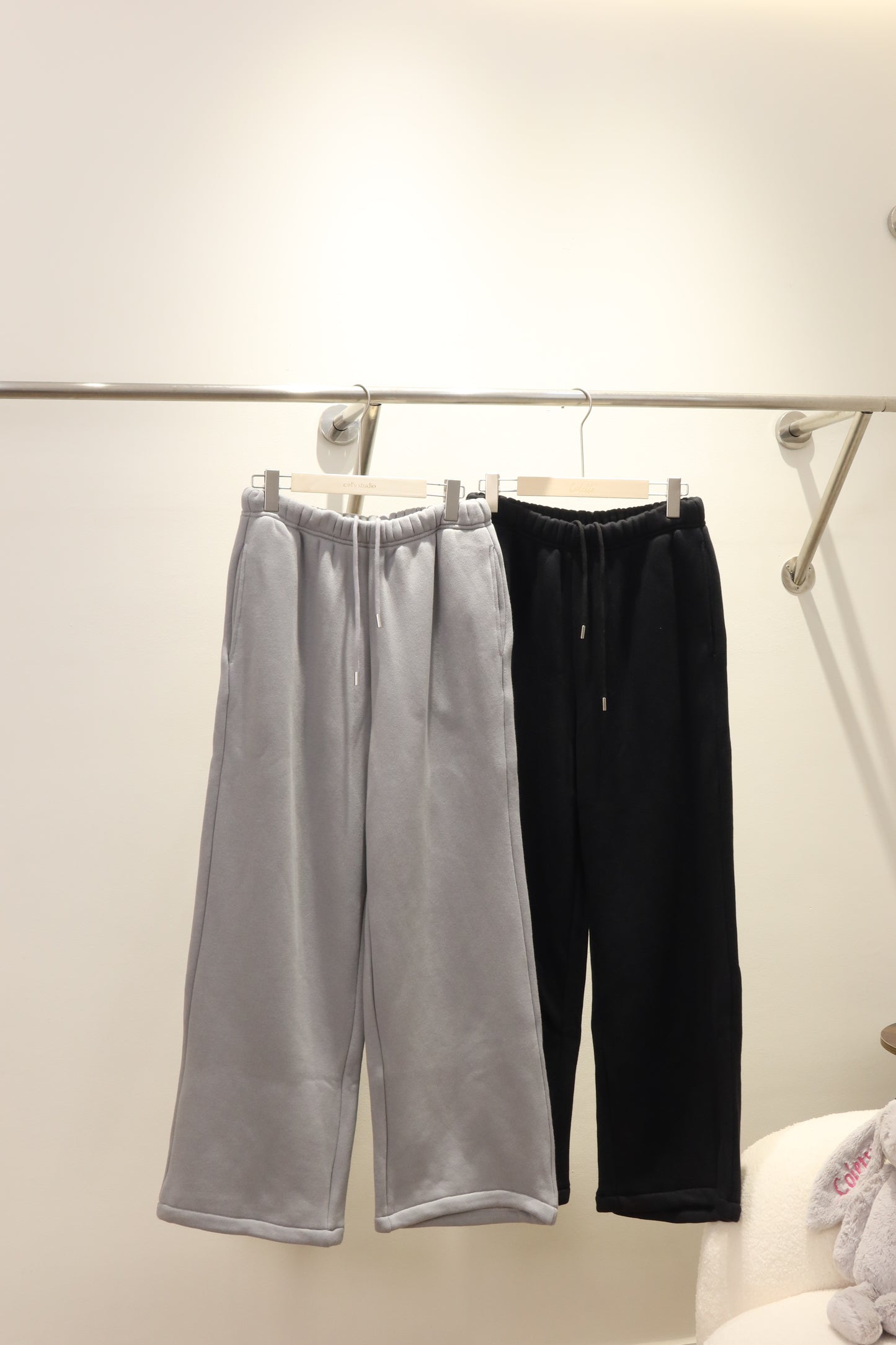 THICK SOFT sweatpants