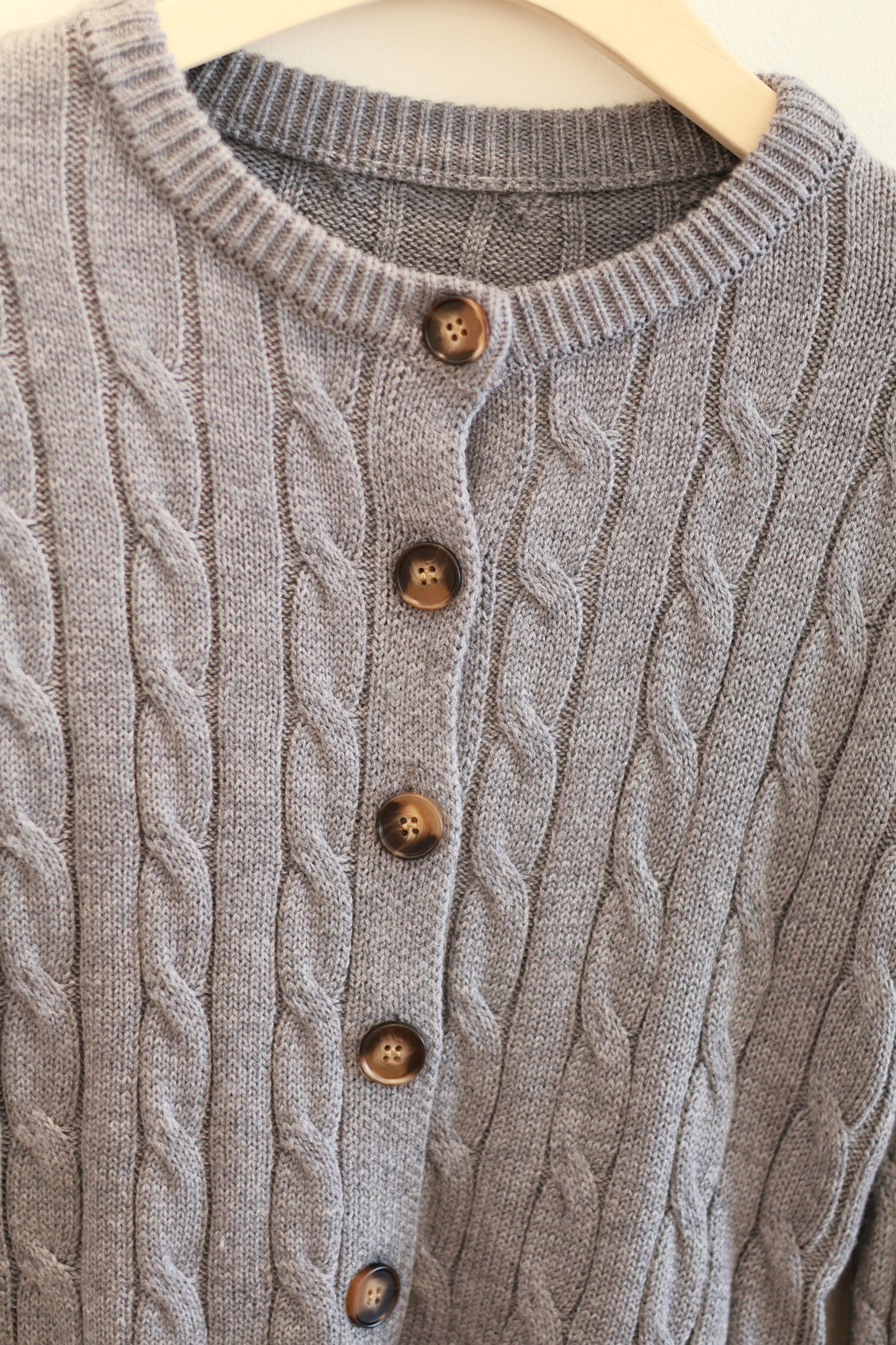 THICK KNITTED CARDIGAN
