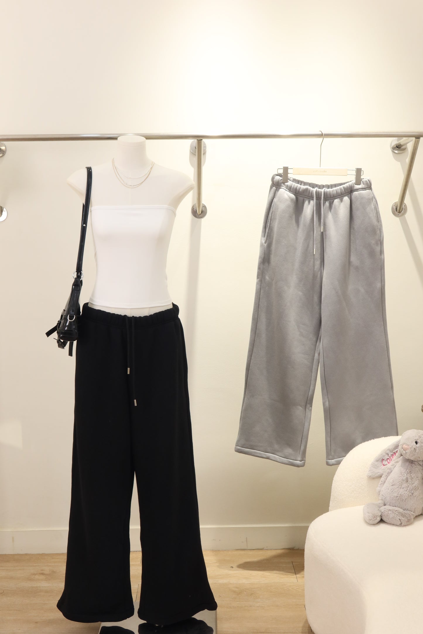THICK SOFT sweatpants
