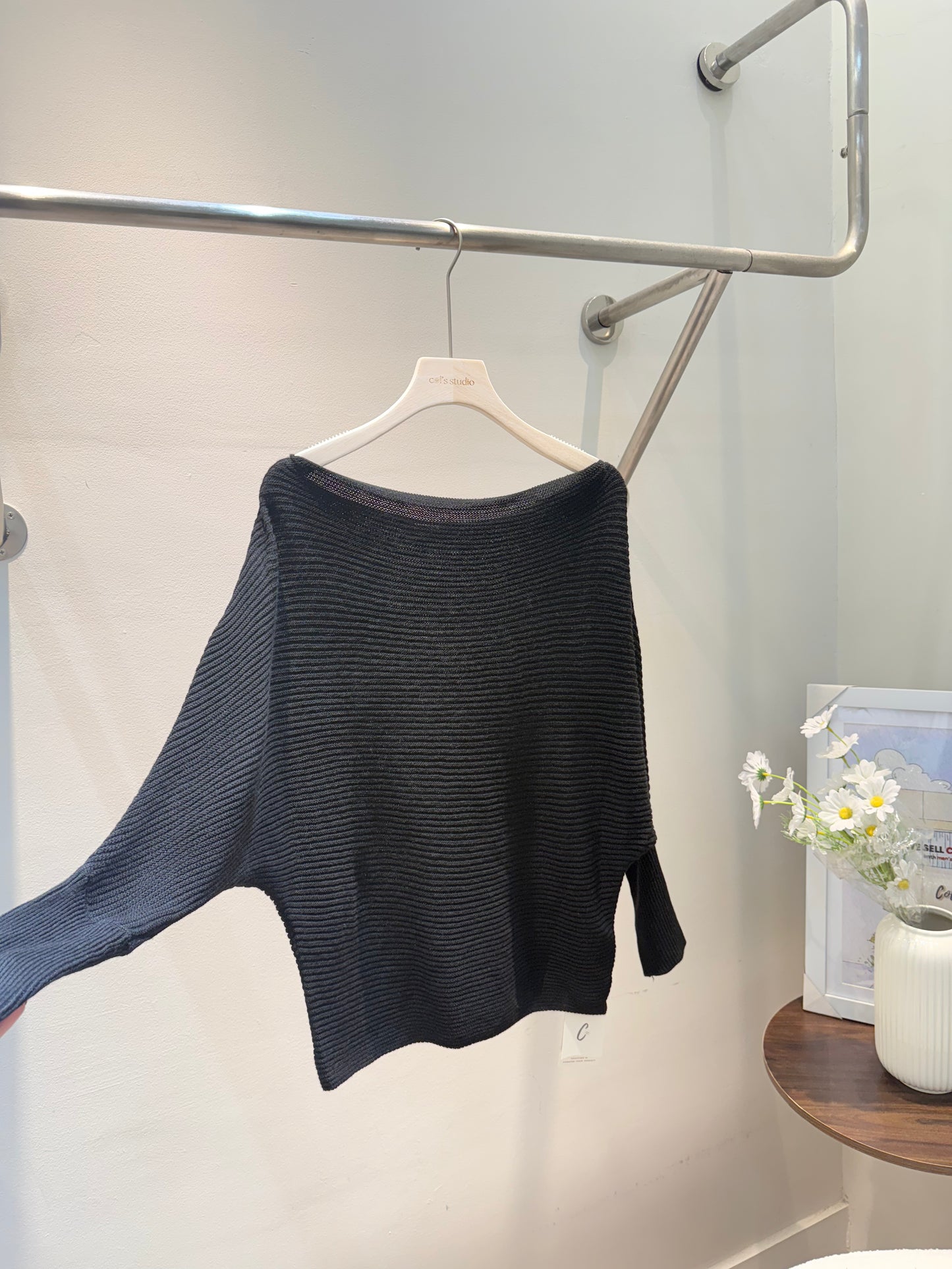 KNITTED BLACK SWEATER