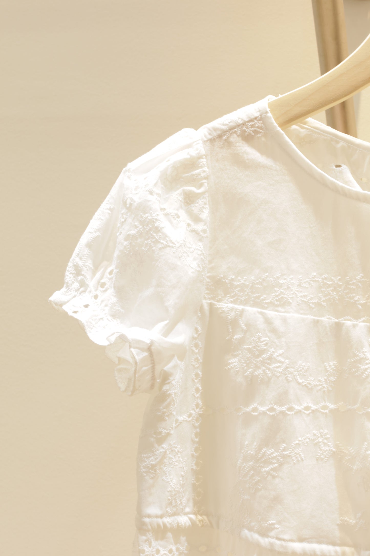Floral embroidered short sleeve
