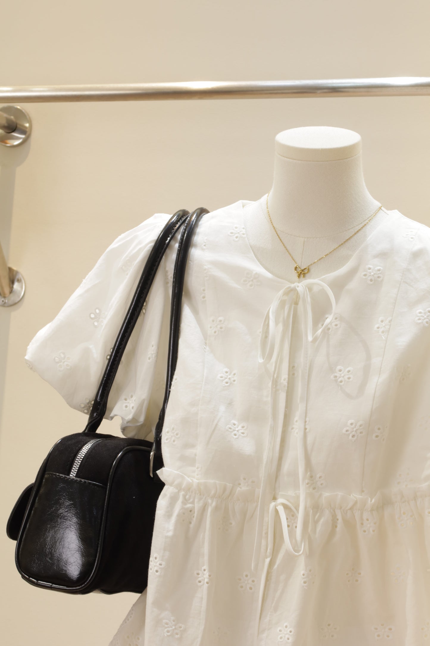 NO puffy sleeves top