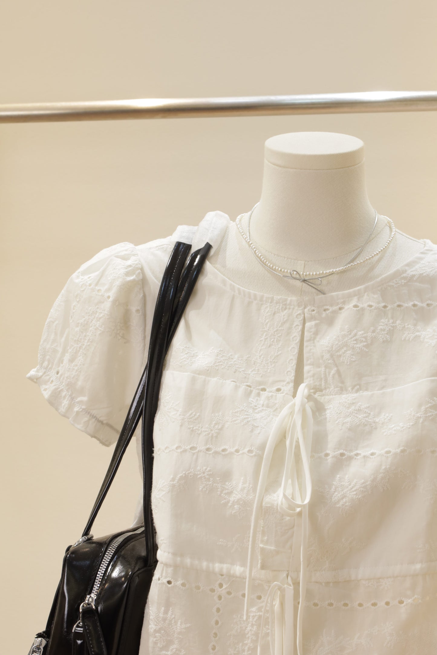 Floral embroidered short sleeve