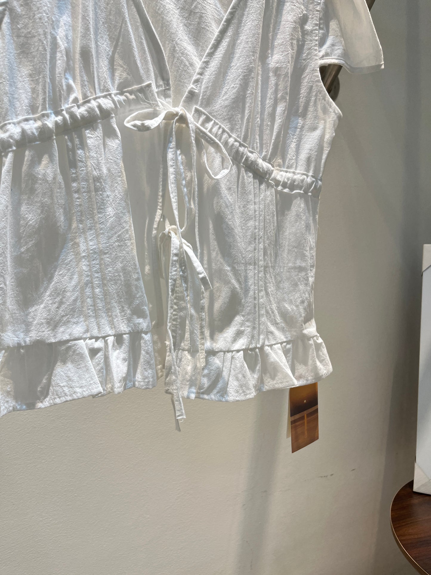 SHORT SLEEVE DESIGNED BLOUSE