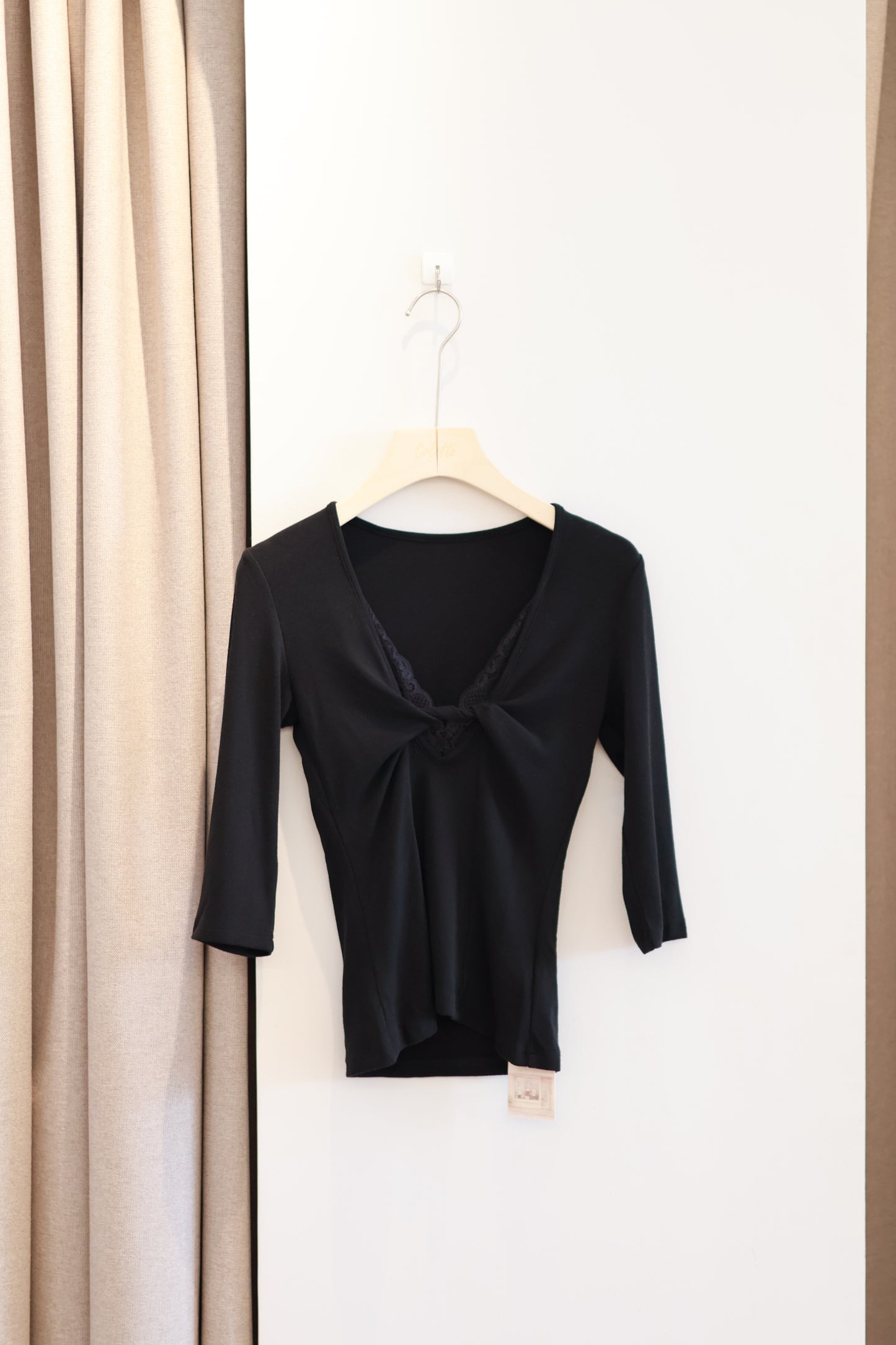 MID SLEEVE KNOT LACE TOP