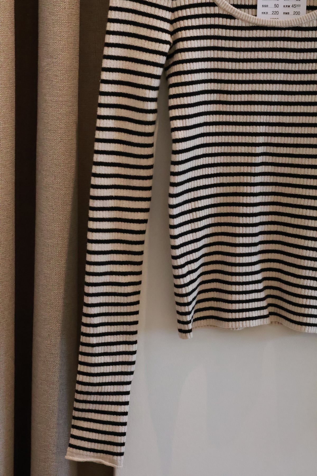 BRANDY Zelly Striped Top- BLACK&WHITE