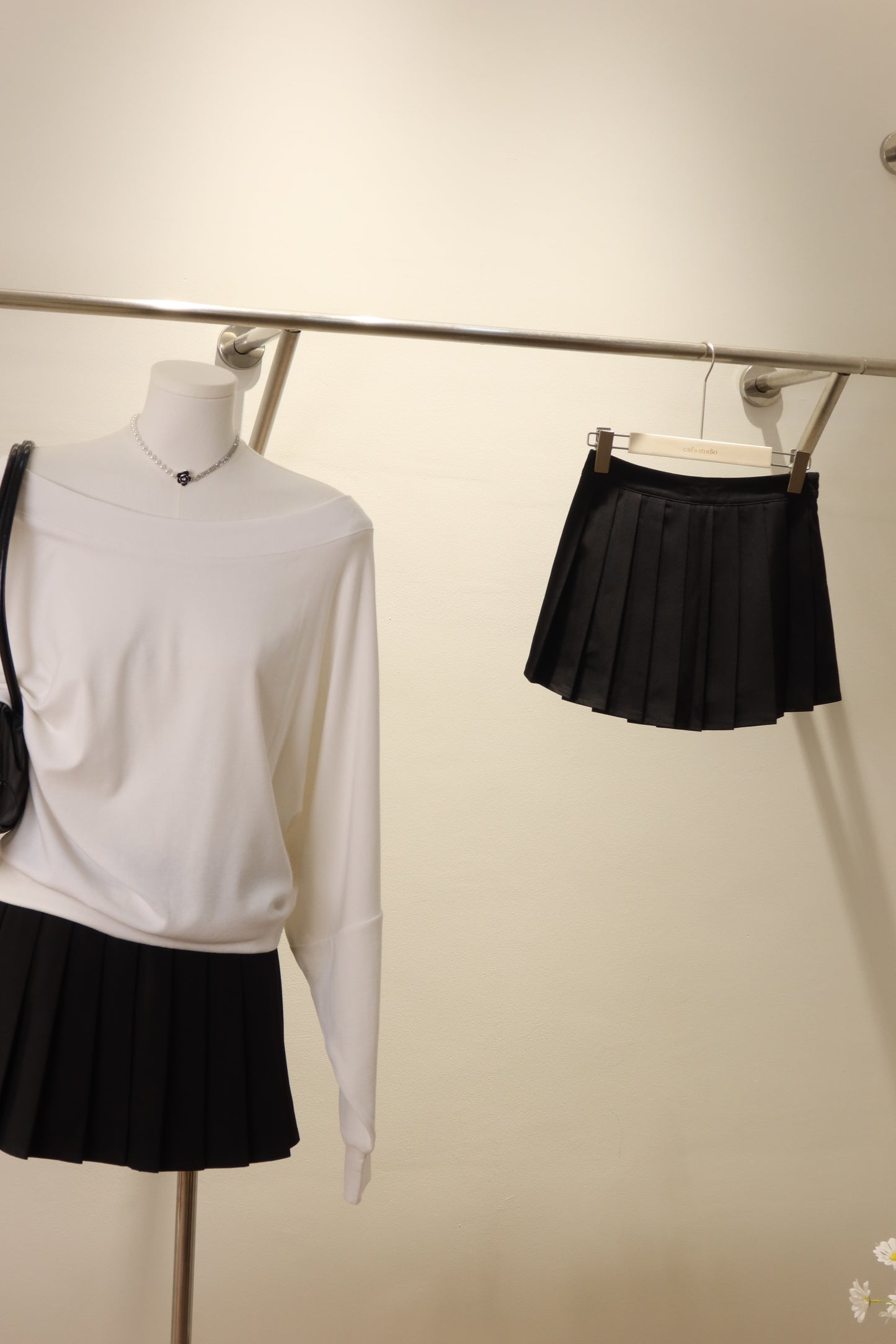 Pleated skirt
