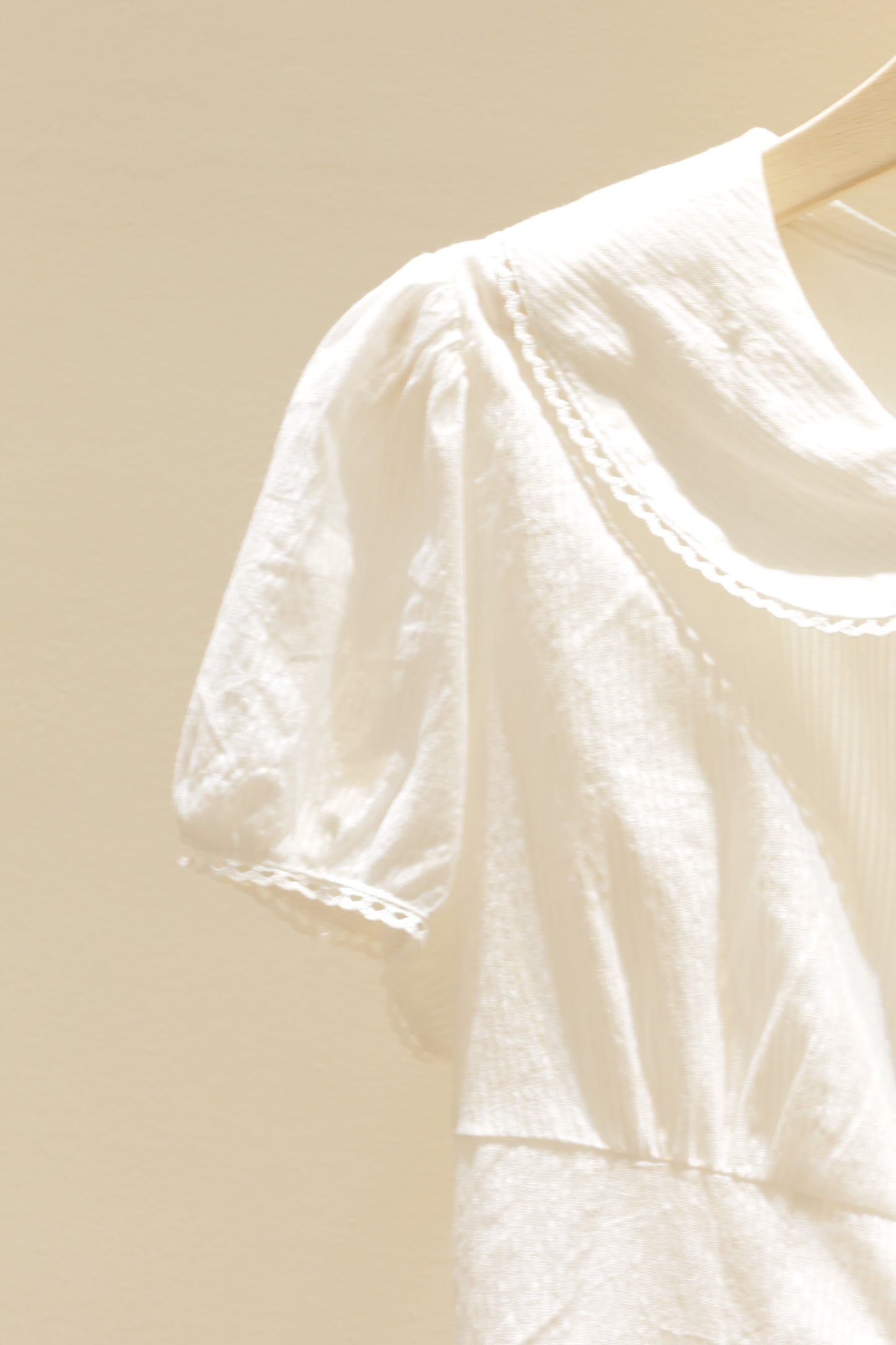 CC collar white top