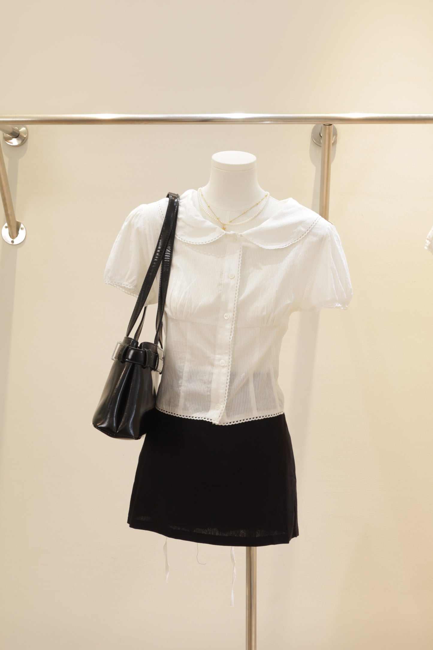 CC collar white top