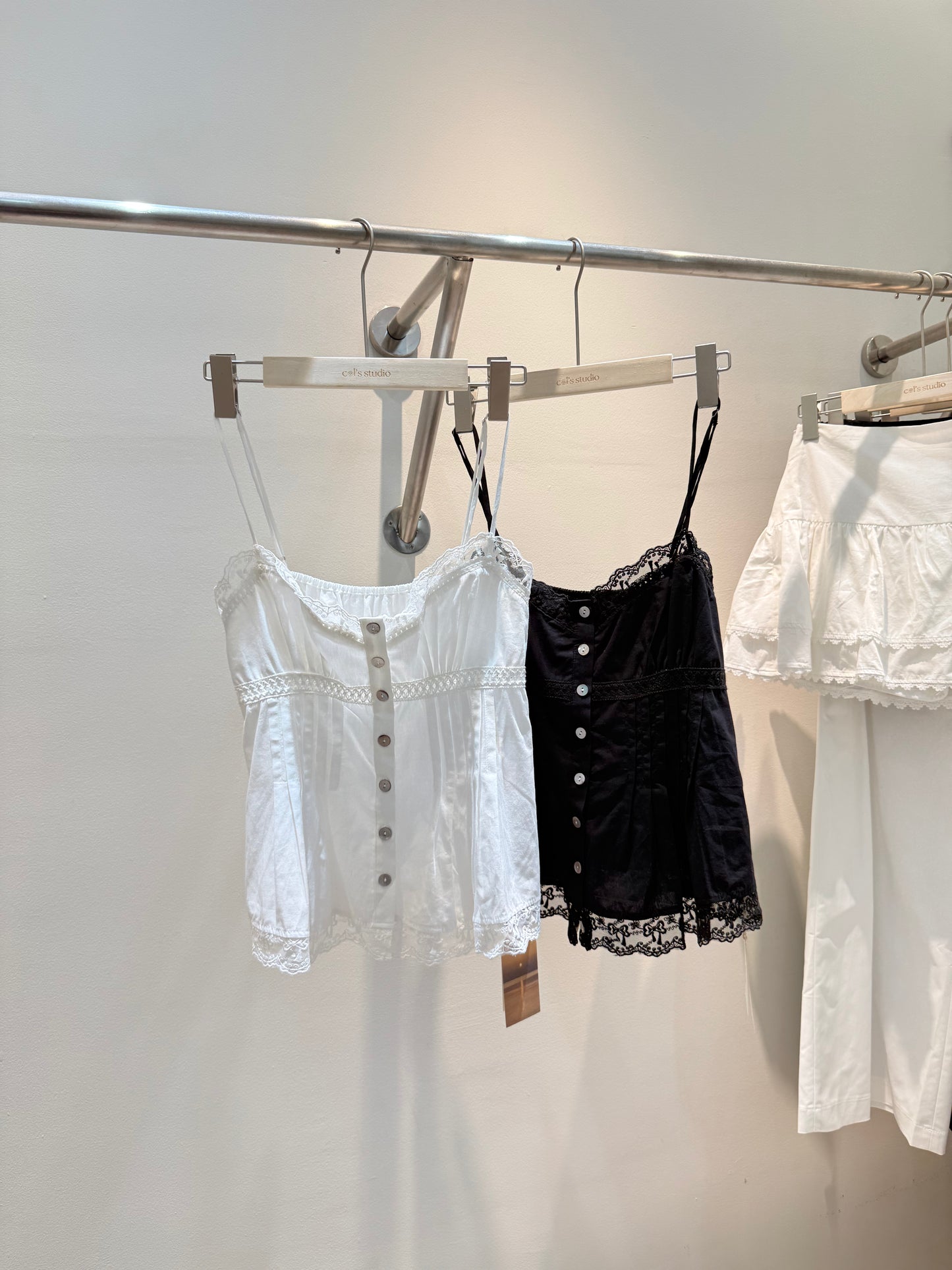 Lace buttons flowy top