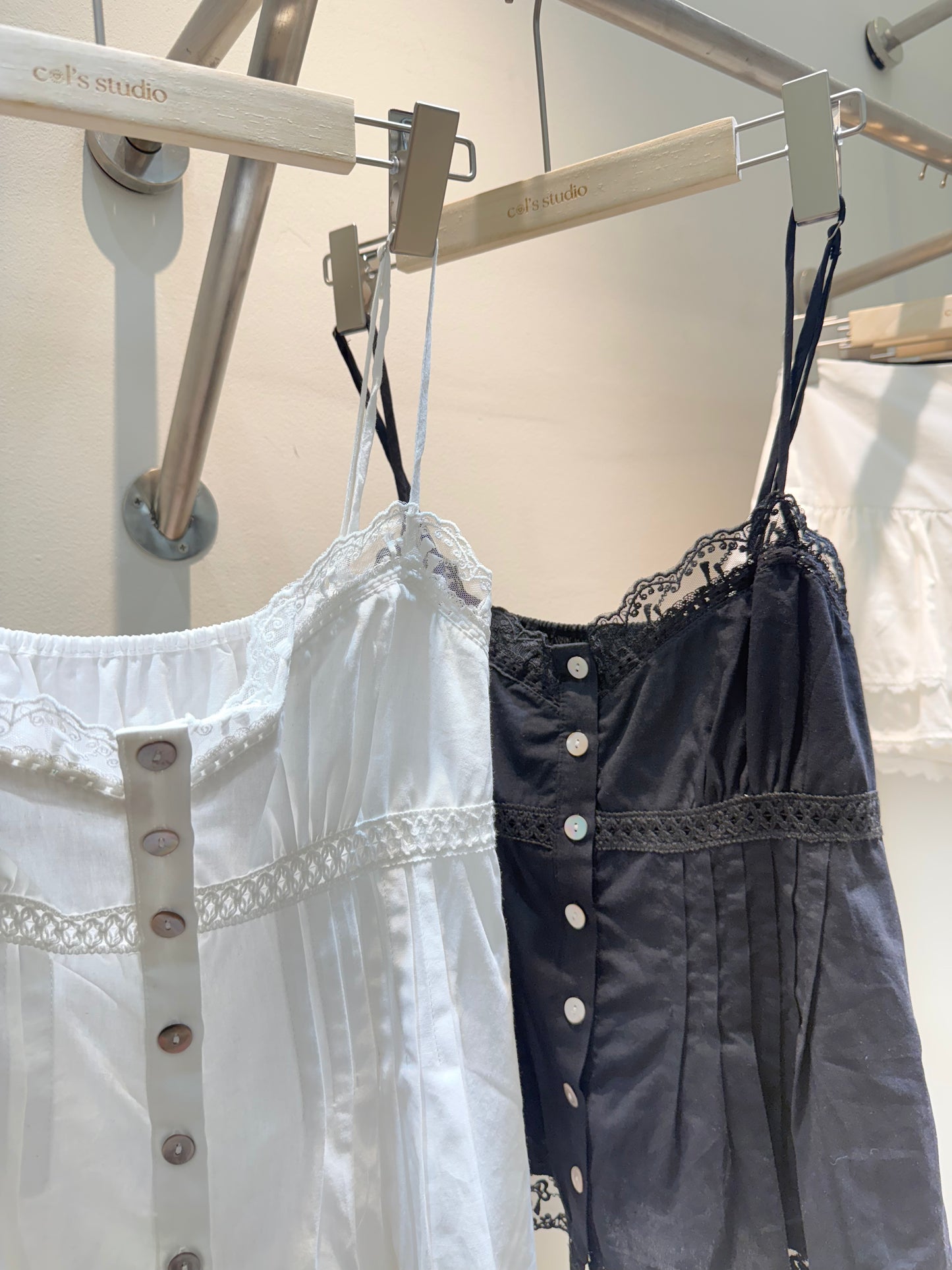 Lace buttons flowy top