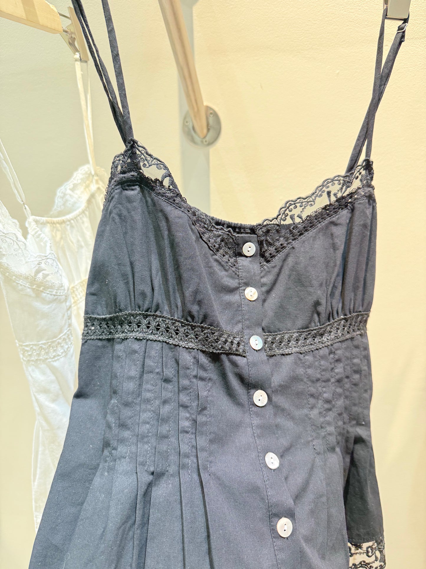 Lace buttons flowy top