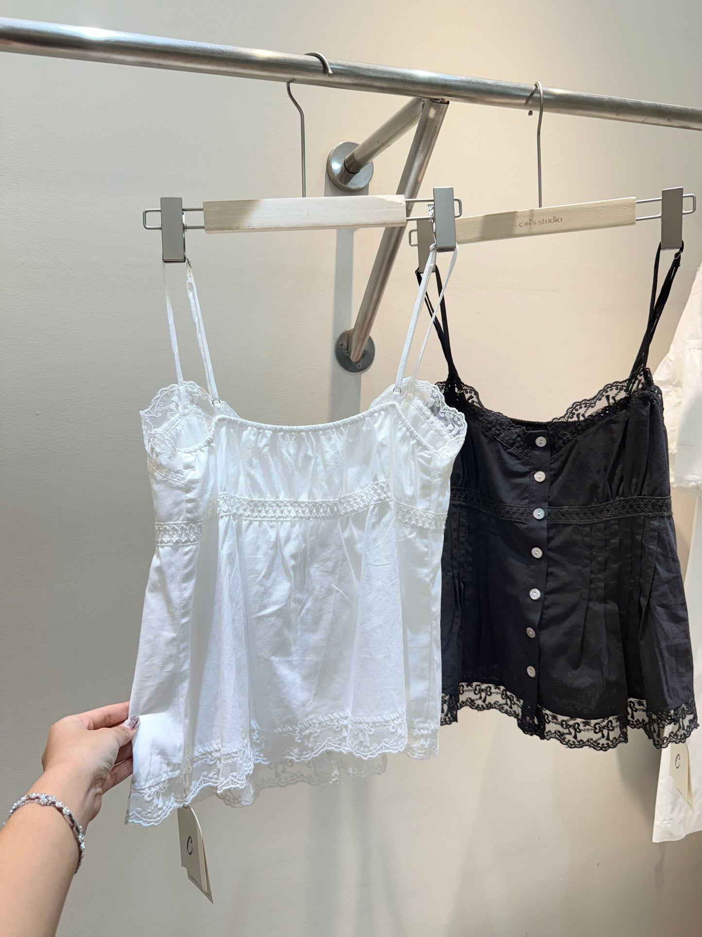 Lace buttons flowy top
