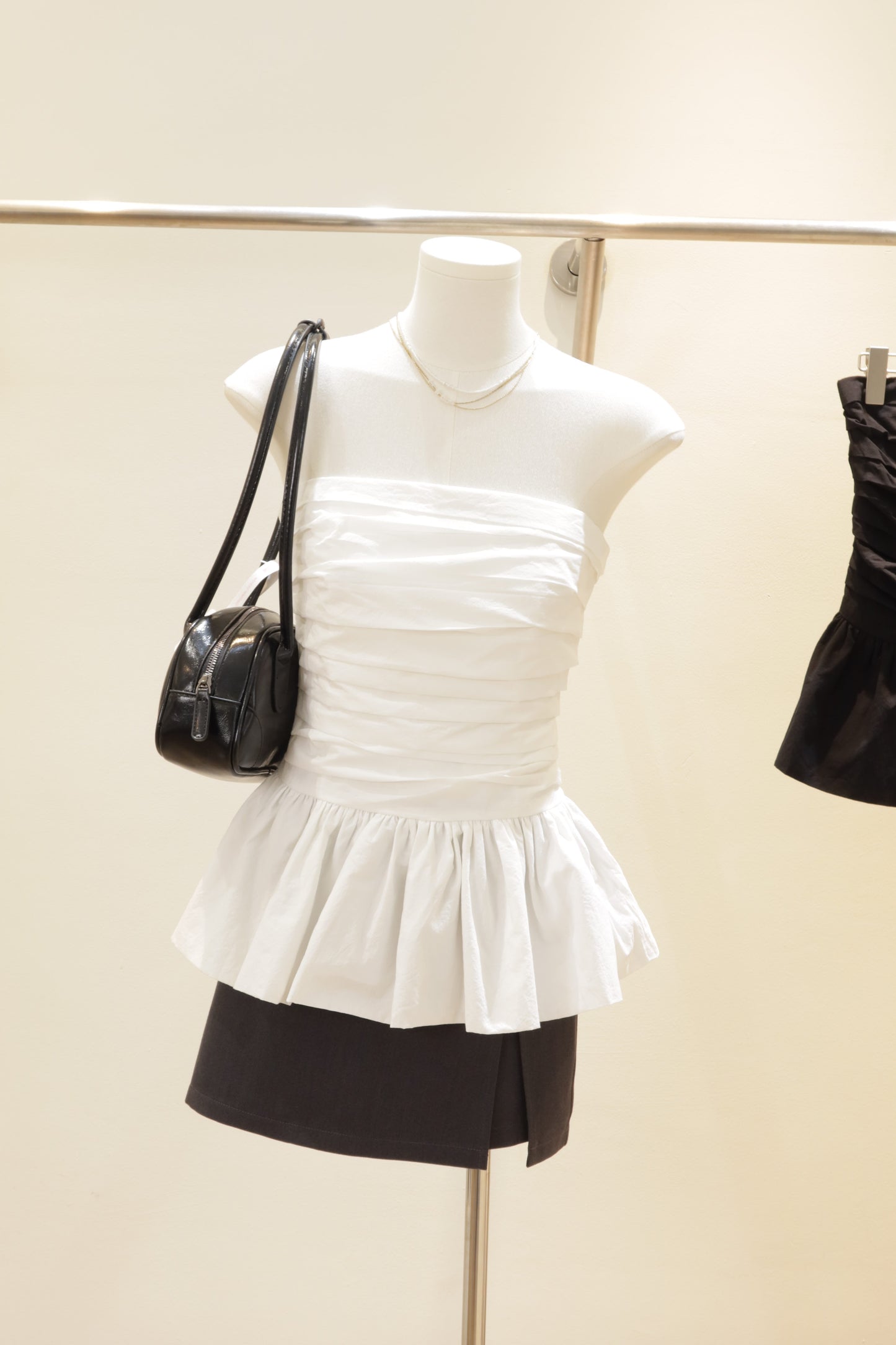 Tube flowy top