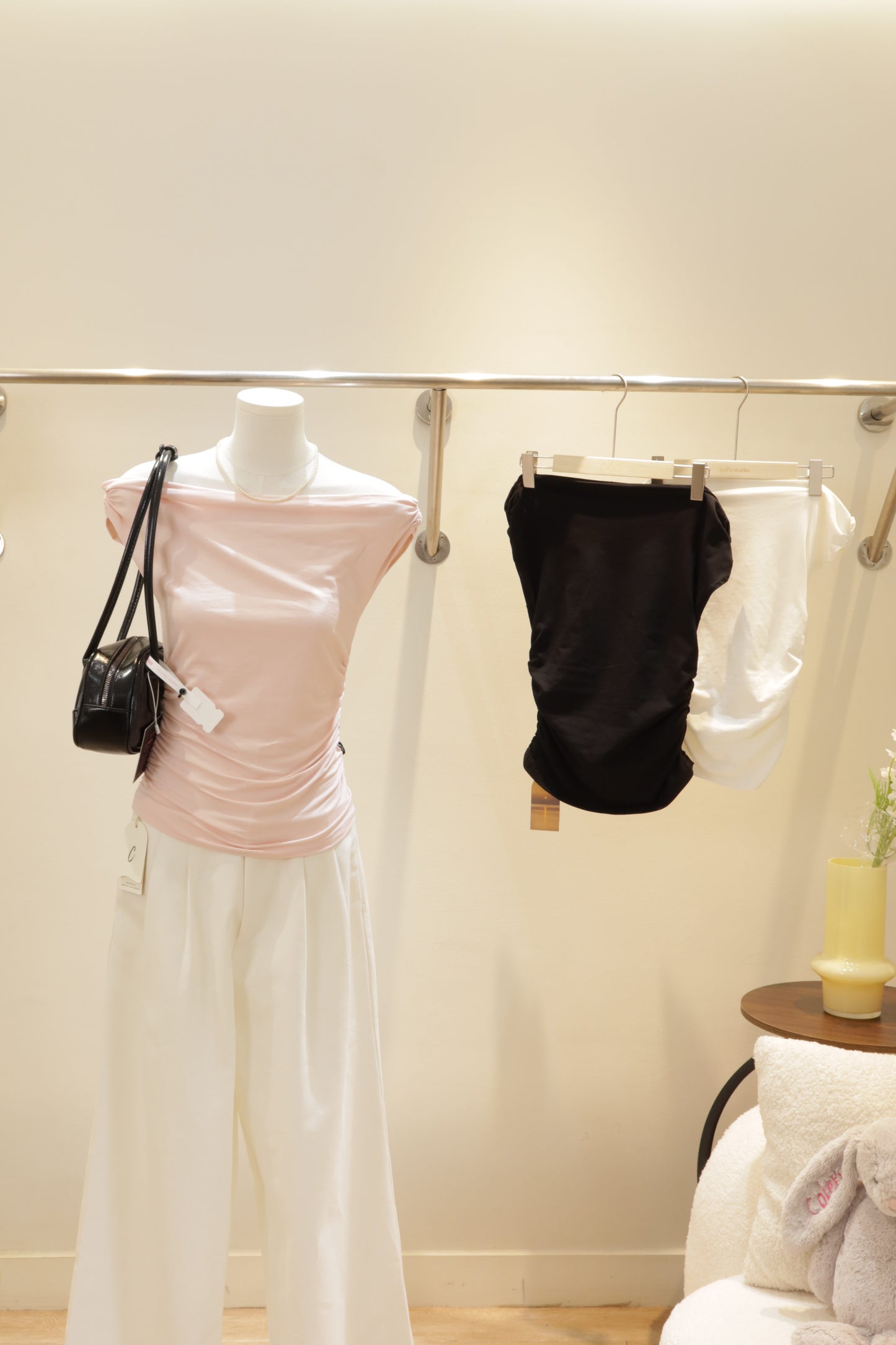 plain waist cinch off shoulder top