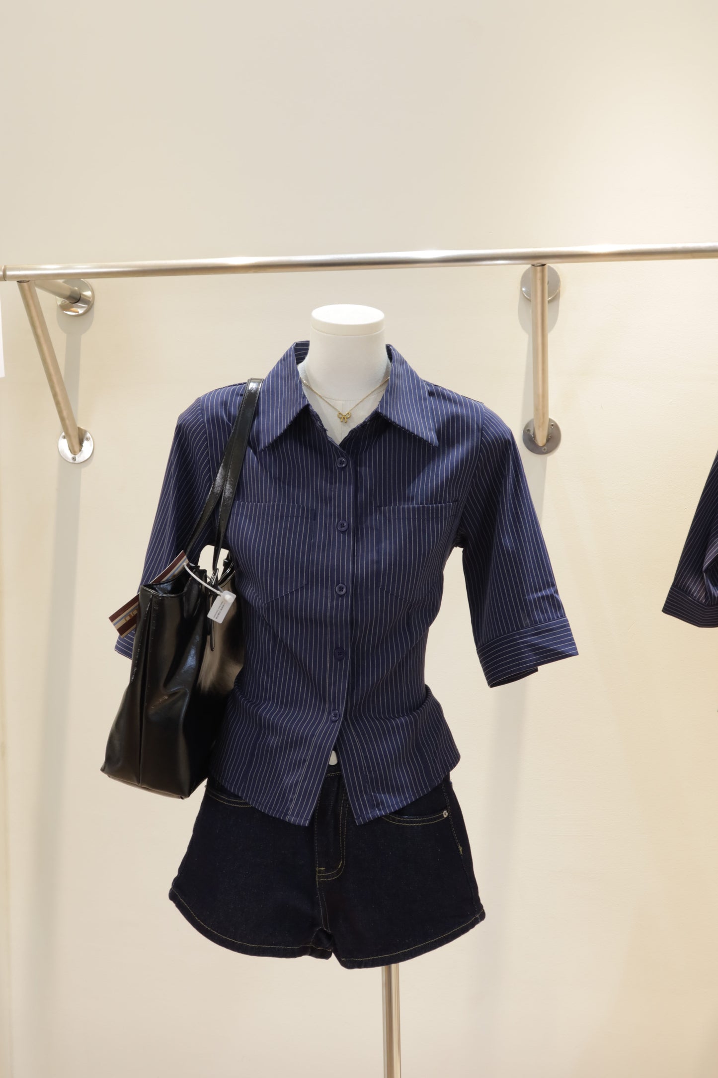 OS: BLUE STRIPED MID SLEEVE BLOUSE