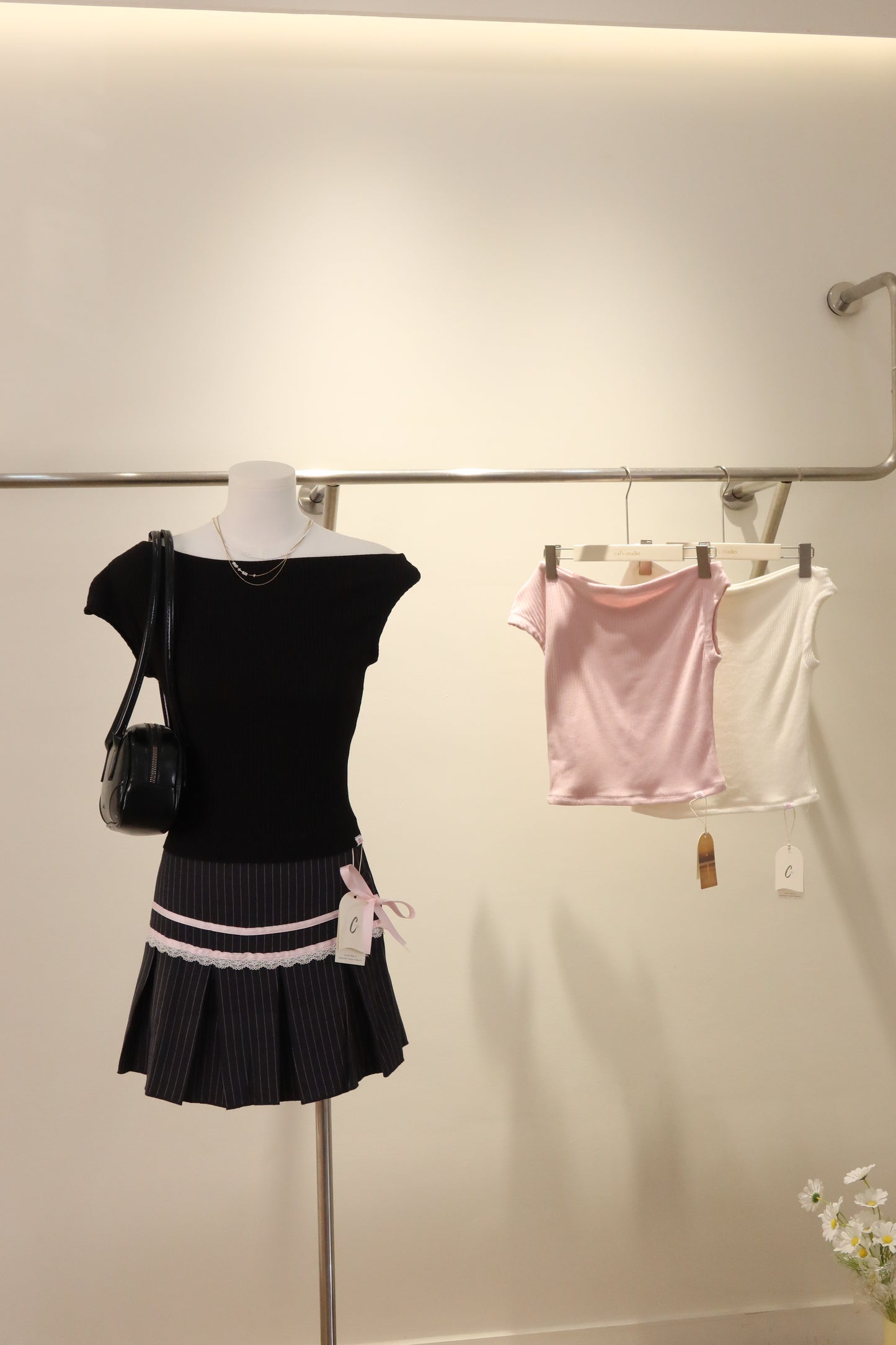One shoulder top