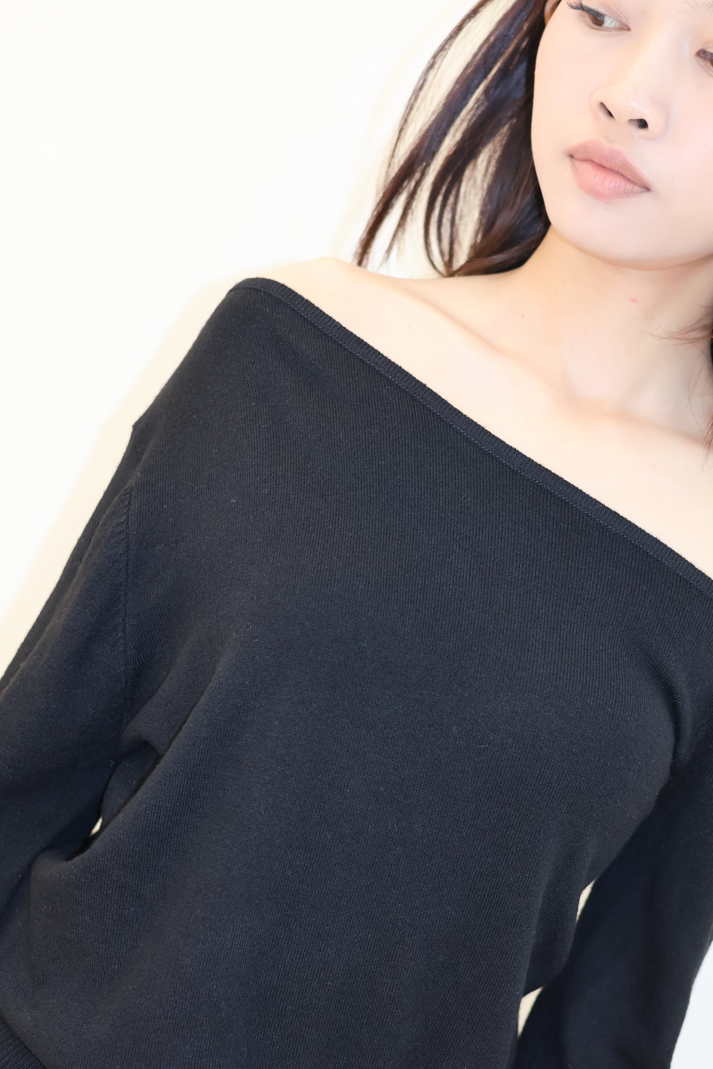 HALF SHOULDER WAIST CINCH TOP