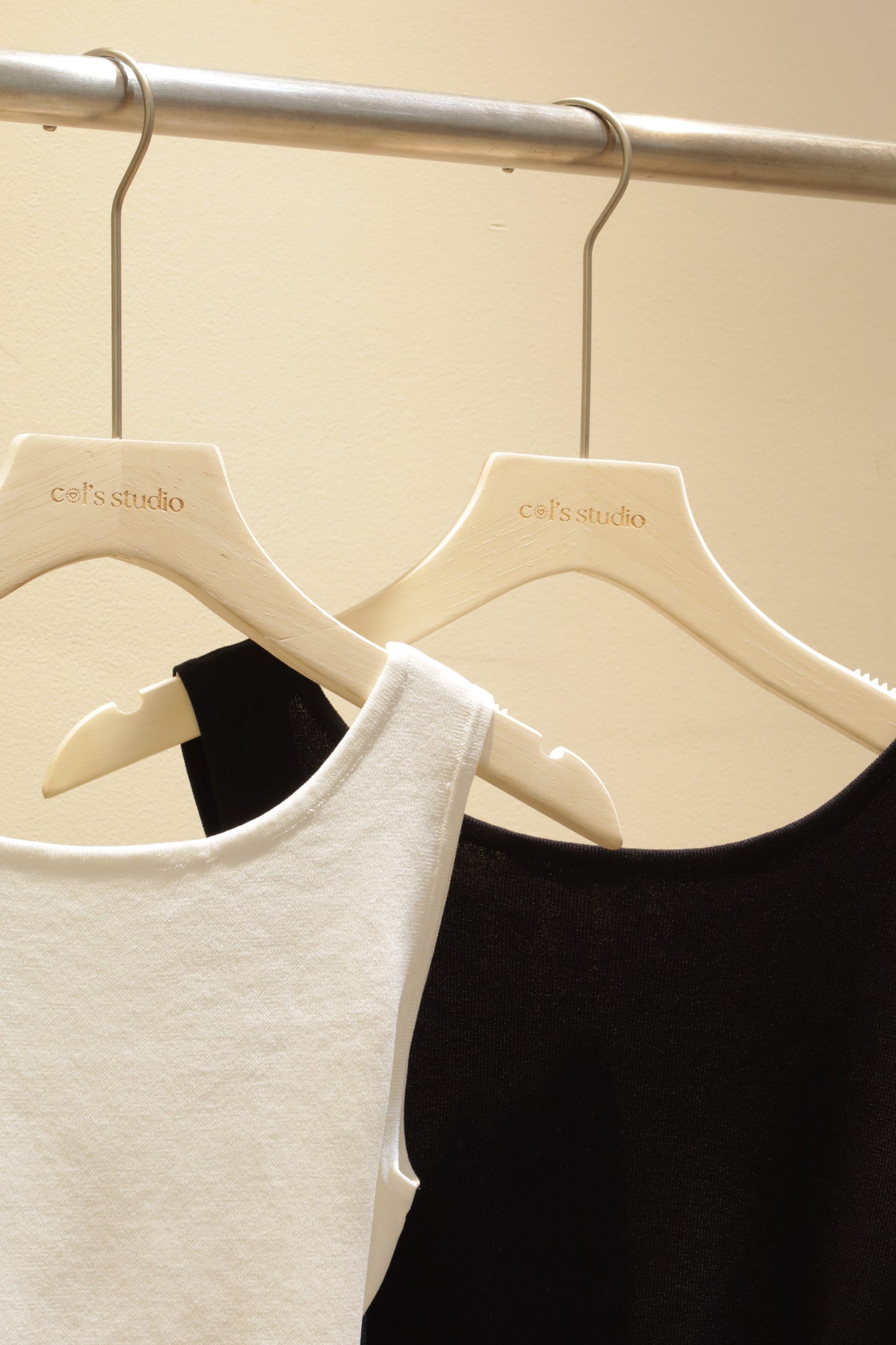 2in1 sleeveless top