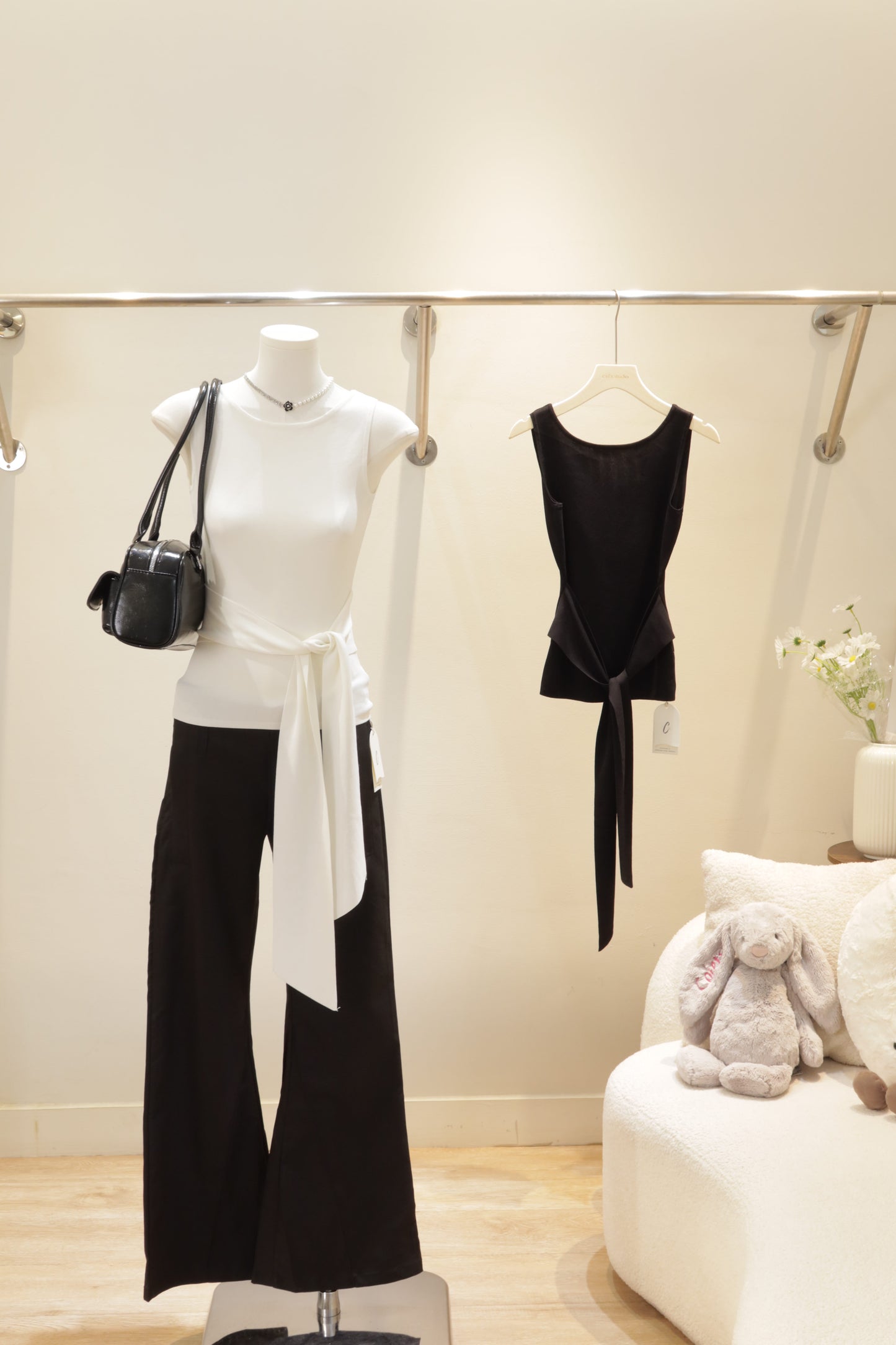 2in1 sleeveless top
