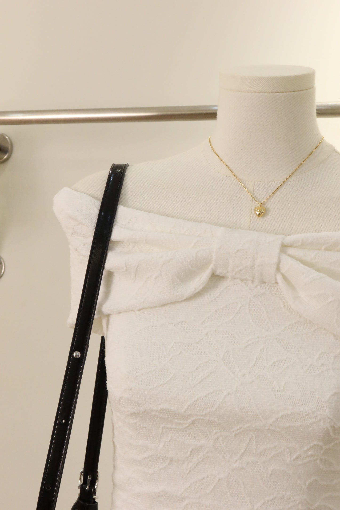 Flower emb off shoulder