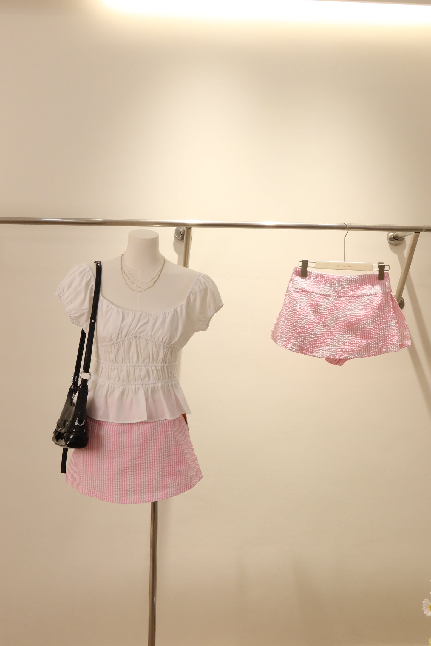 Striped foam pink skirt