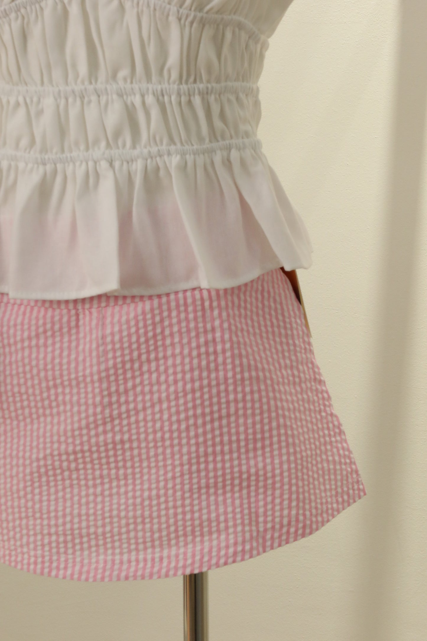 Striped foam pink skirt