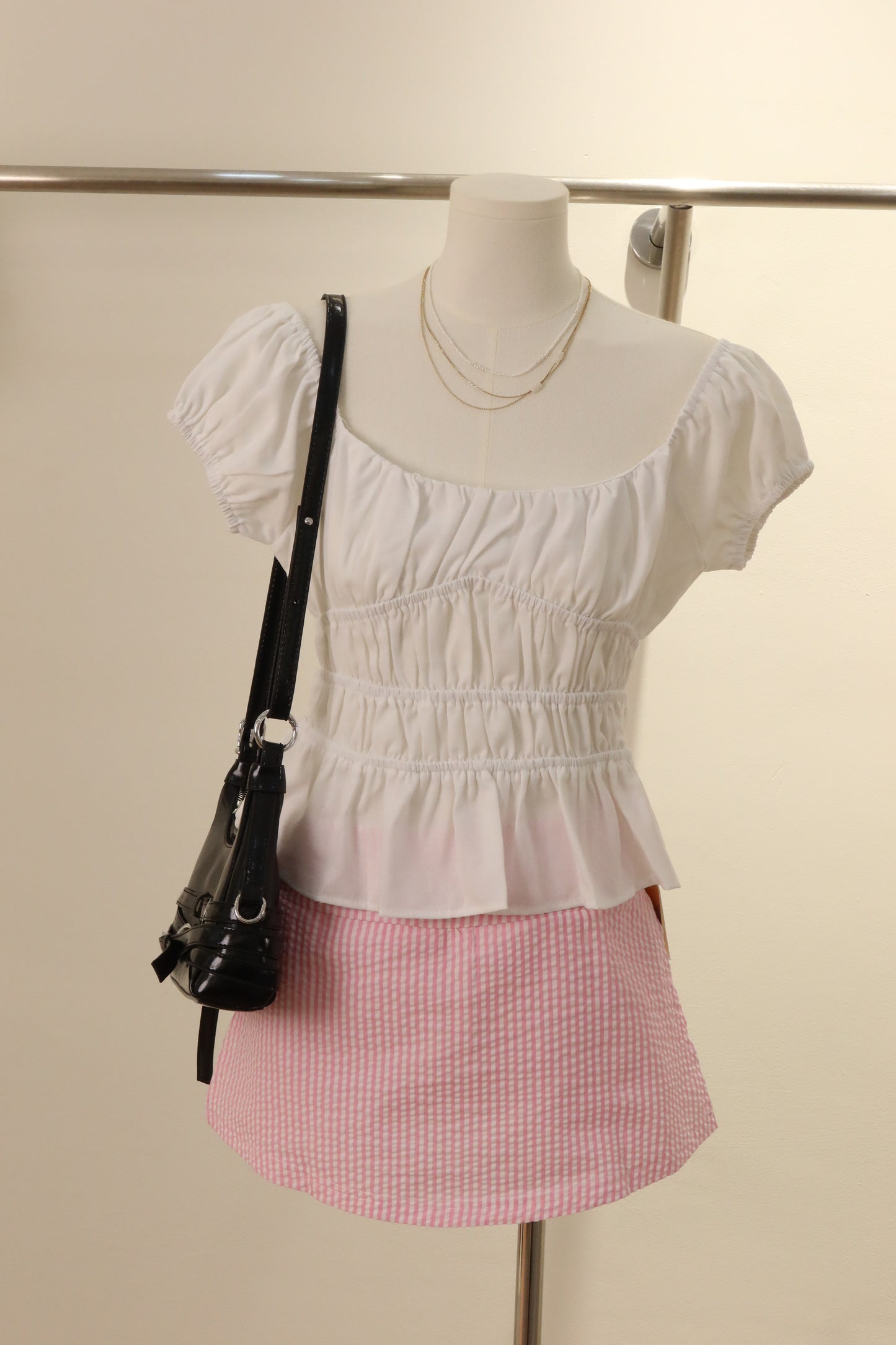 Striped foam pink skirt