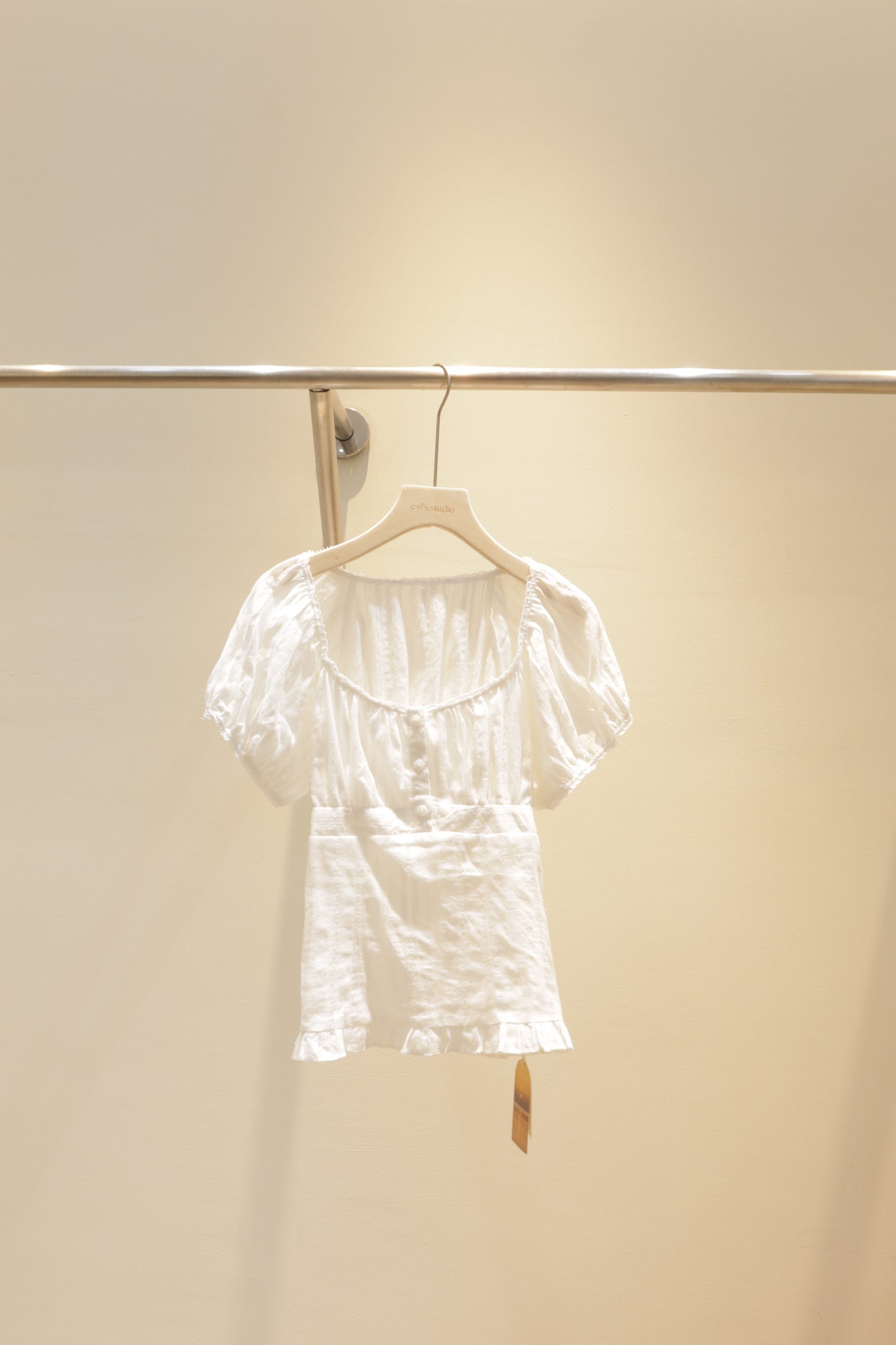 Puffy sleeves flowy top