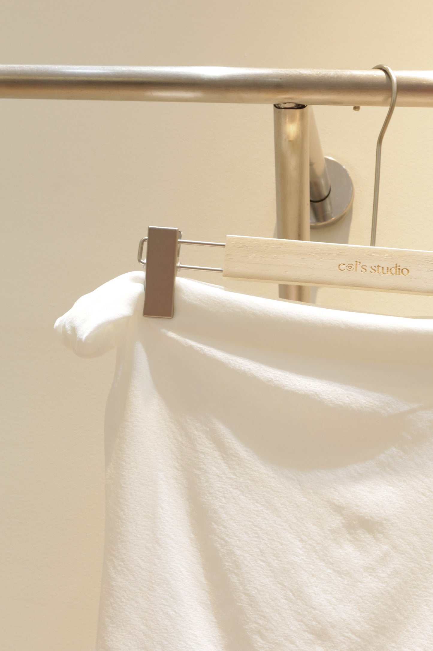 Short sleeve twist off shoulder