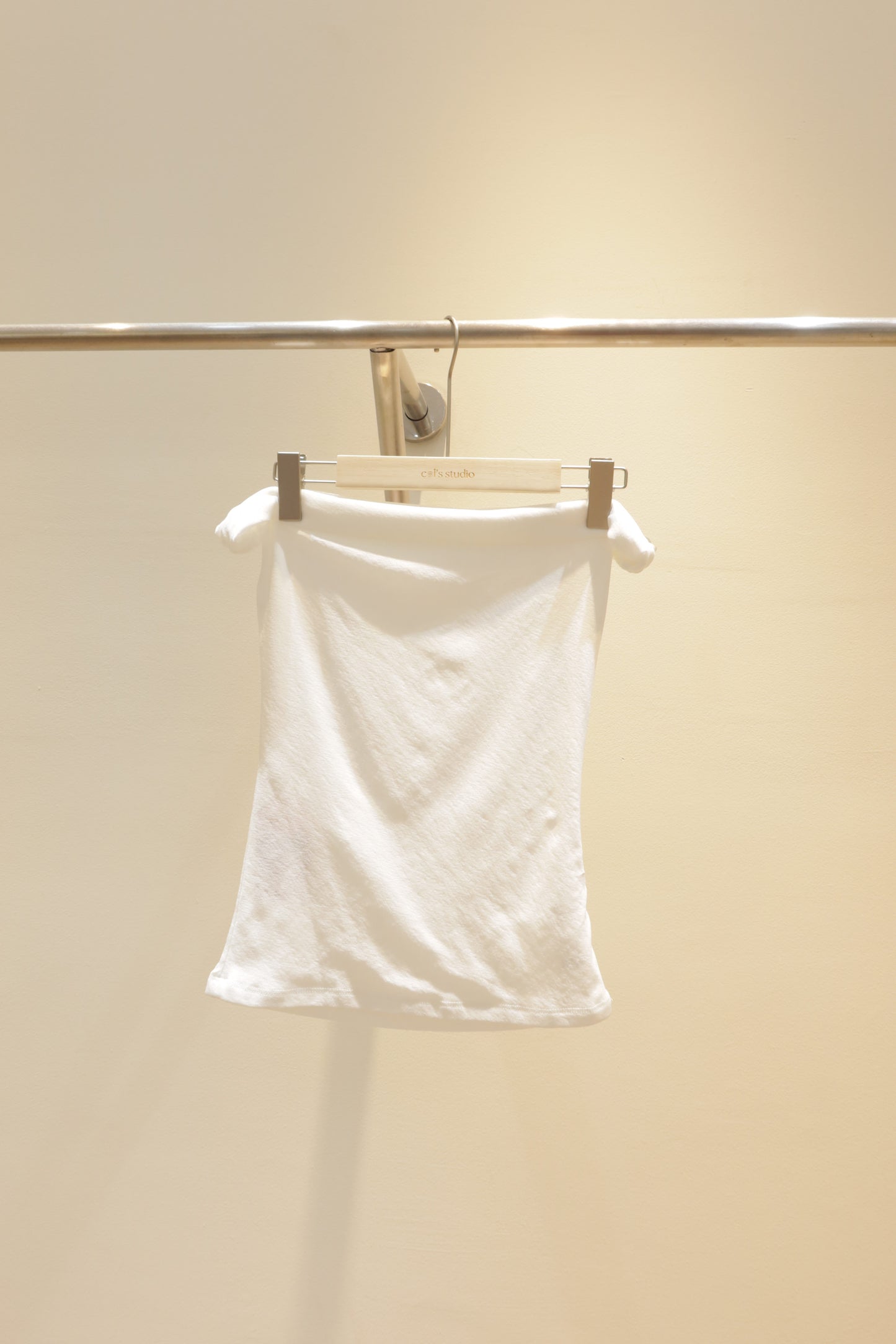 Short sleeve twist off shoulder