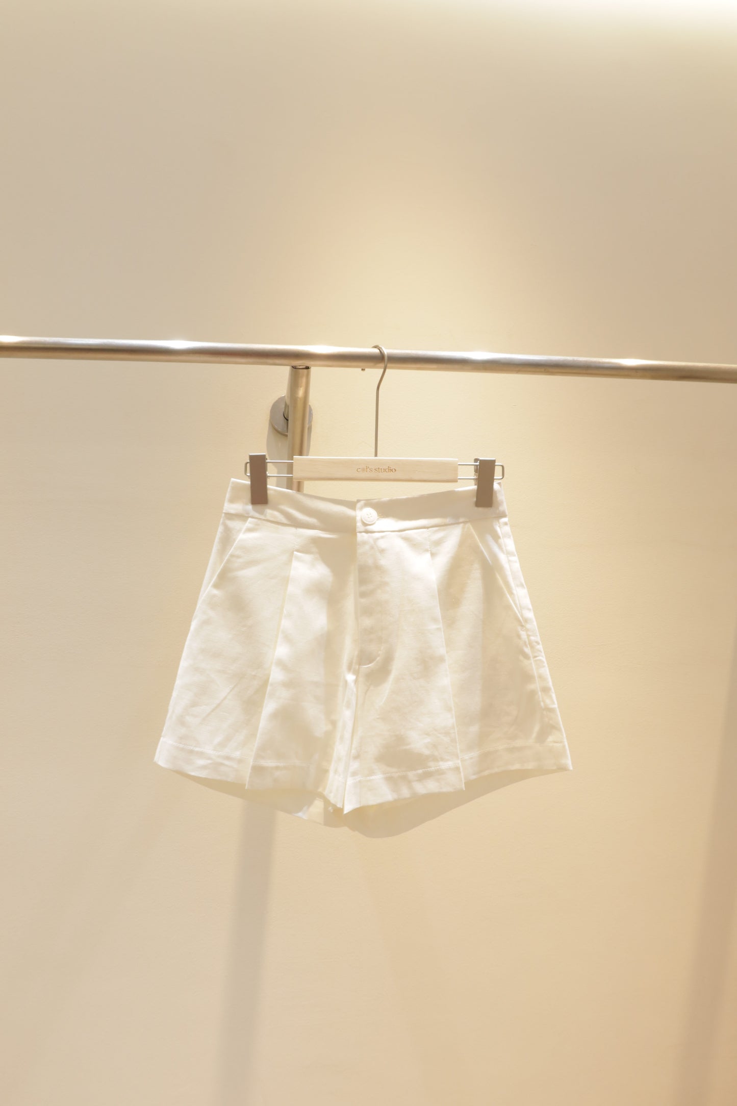 Linen mid length shorts S