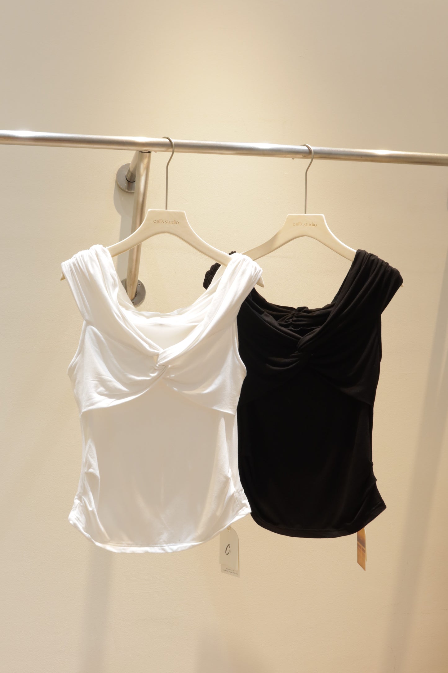 J26 off shoulder
