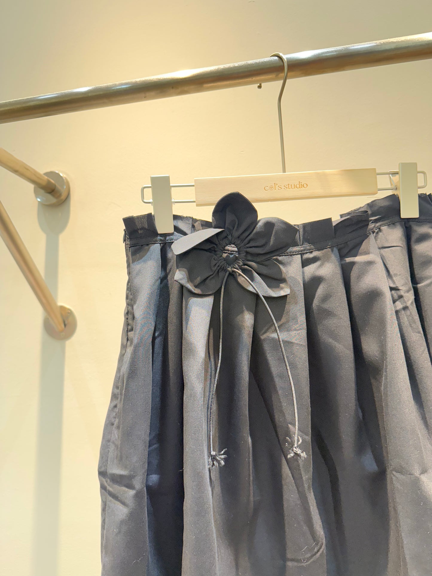 Black flower tube flowy top