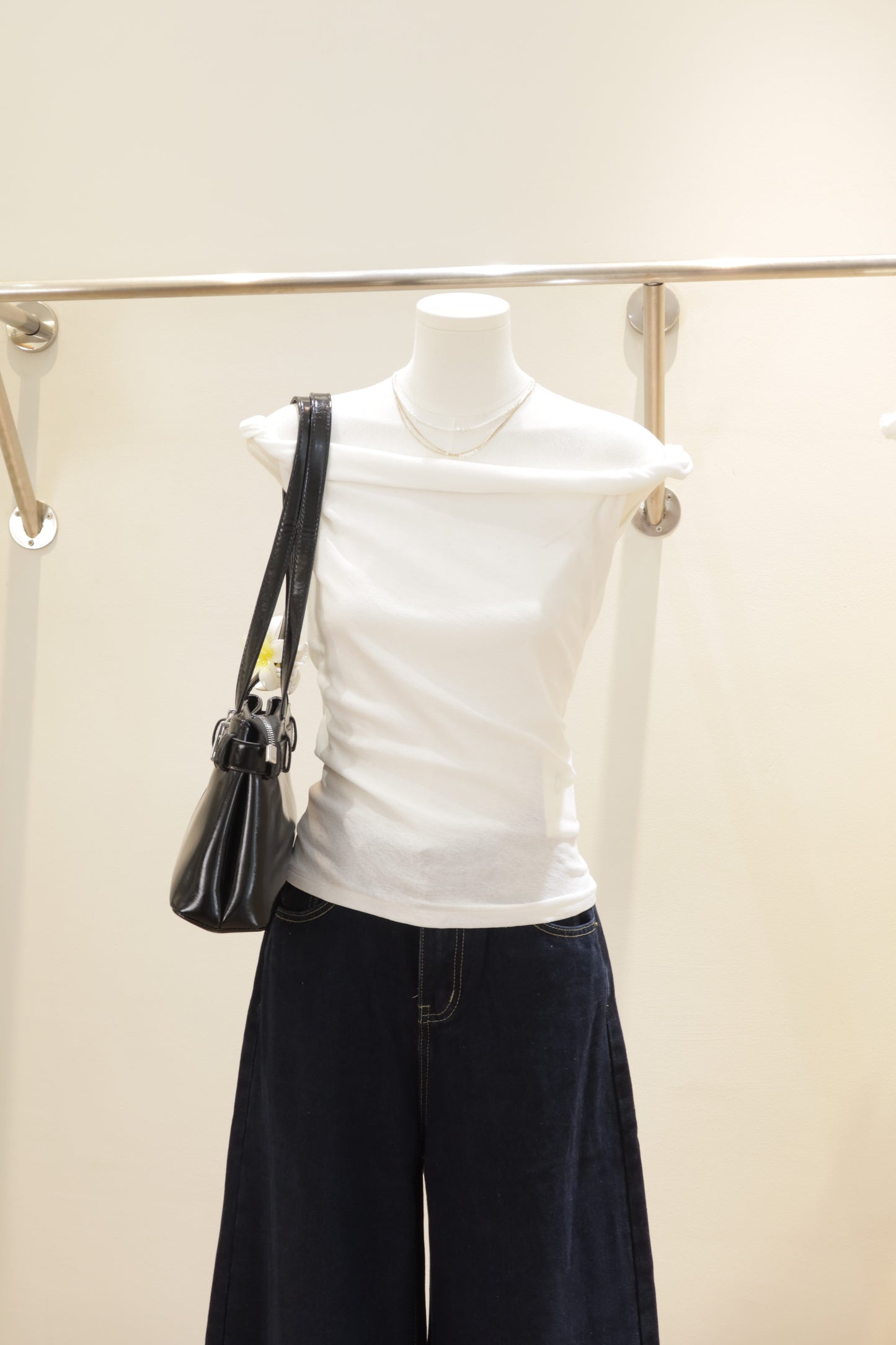 Short sleeve twist off shoulder
