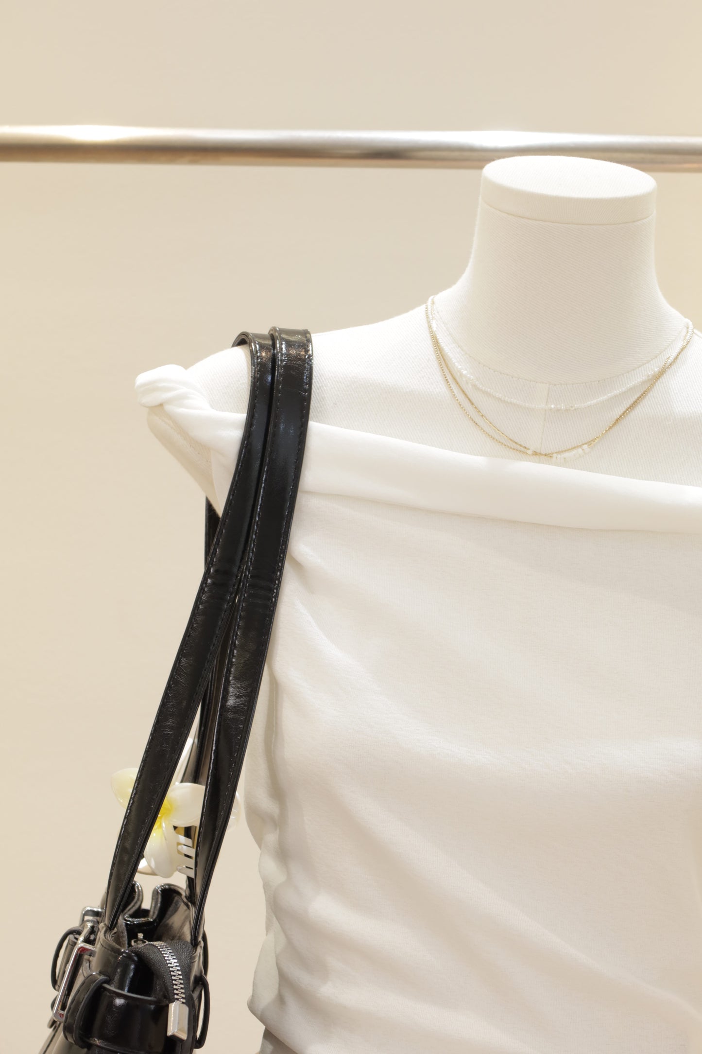 Short sleeve twist off shoulder