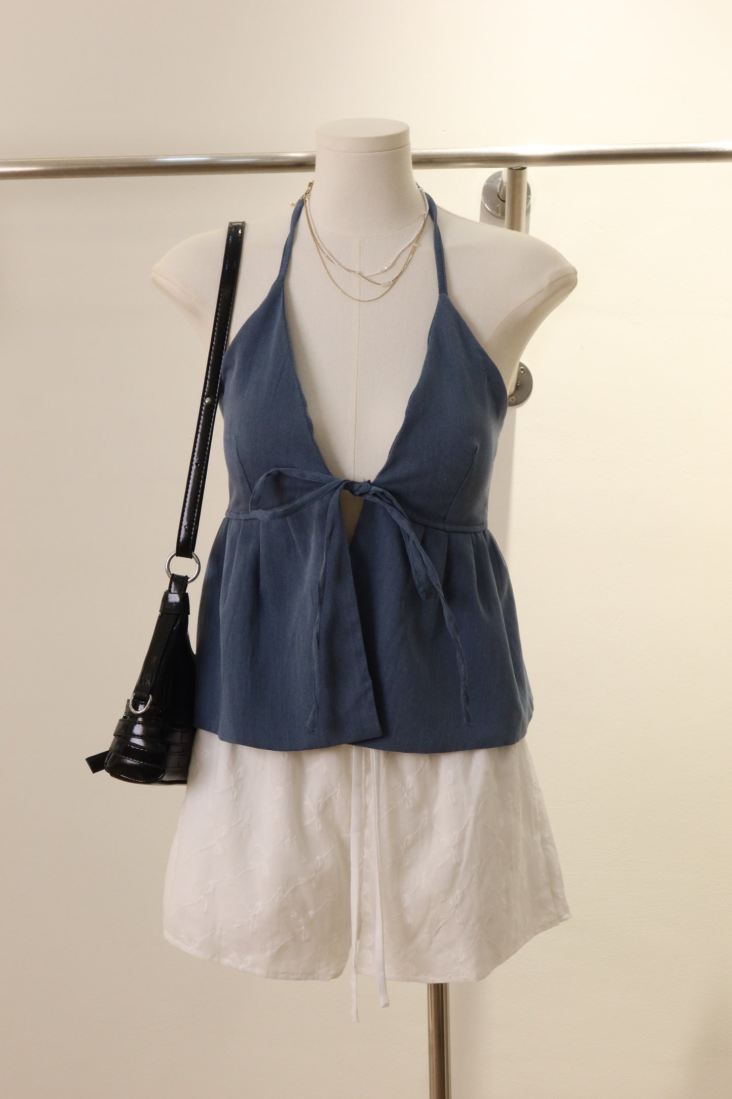 RIBBON PATTERN SHORTS