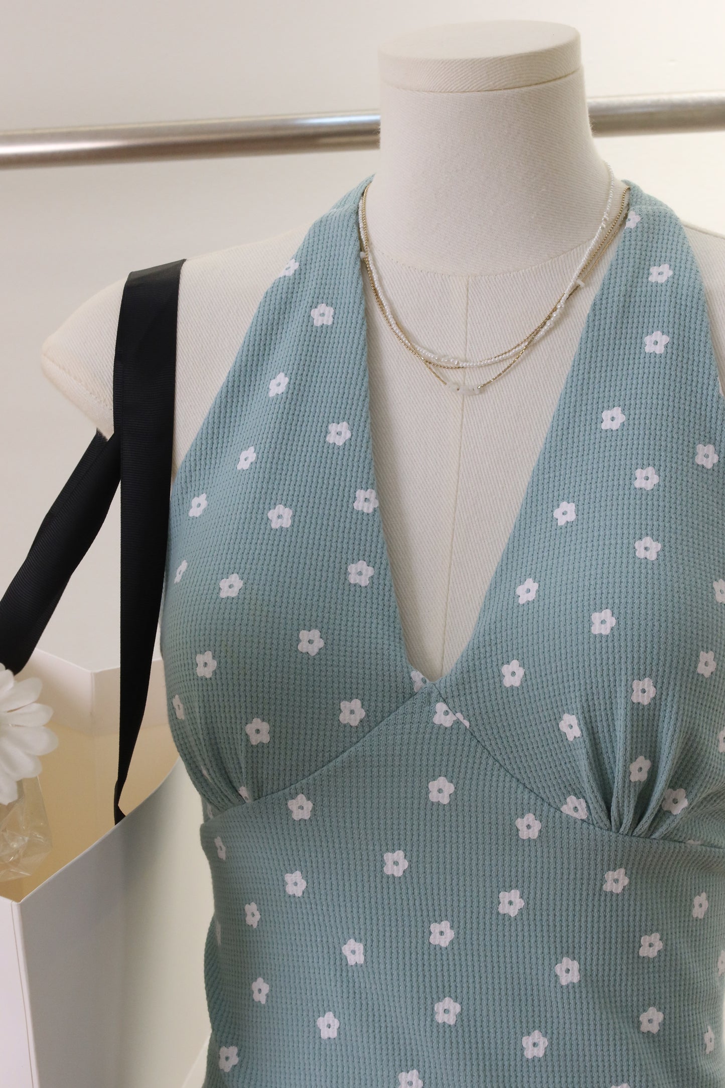 MINT PADDED HALTER TOP